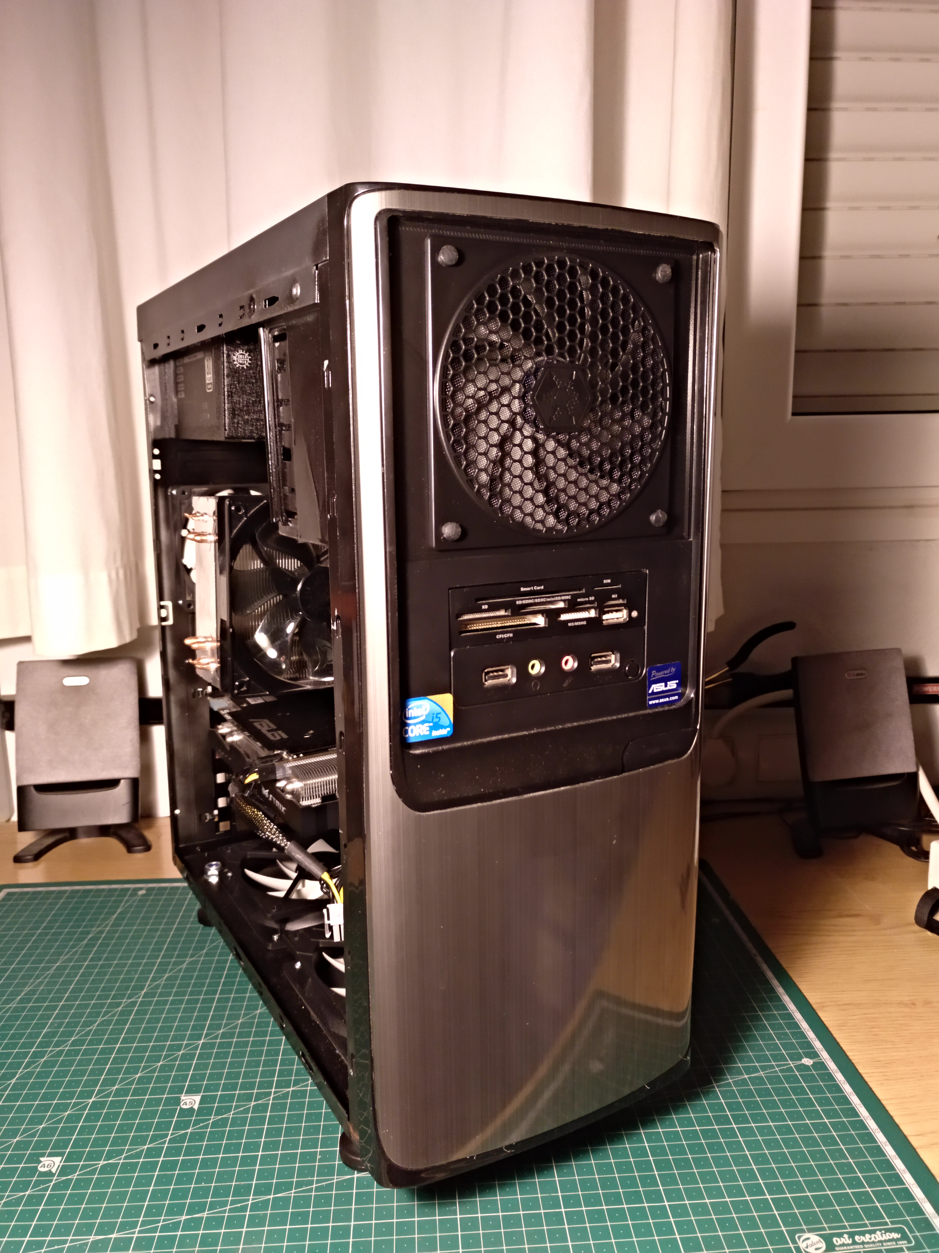 3x 5.25 PC Fan Bay