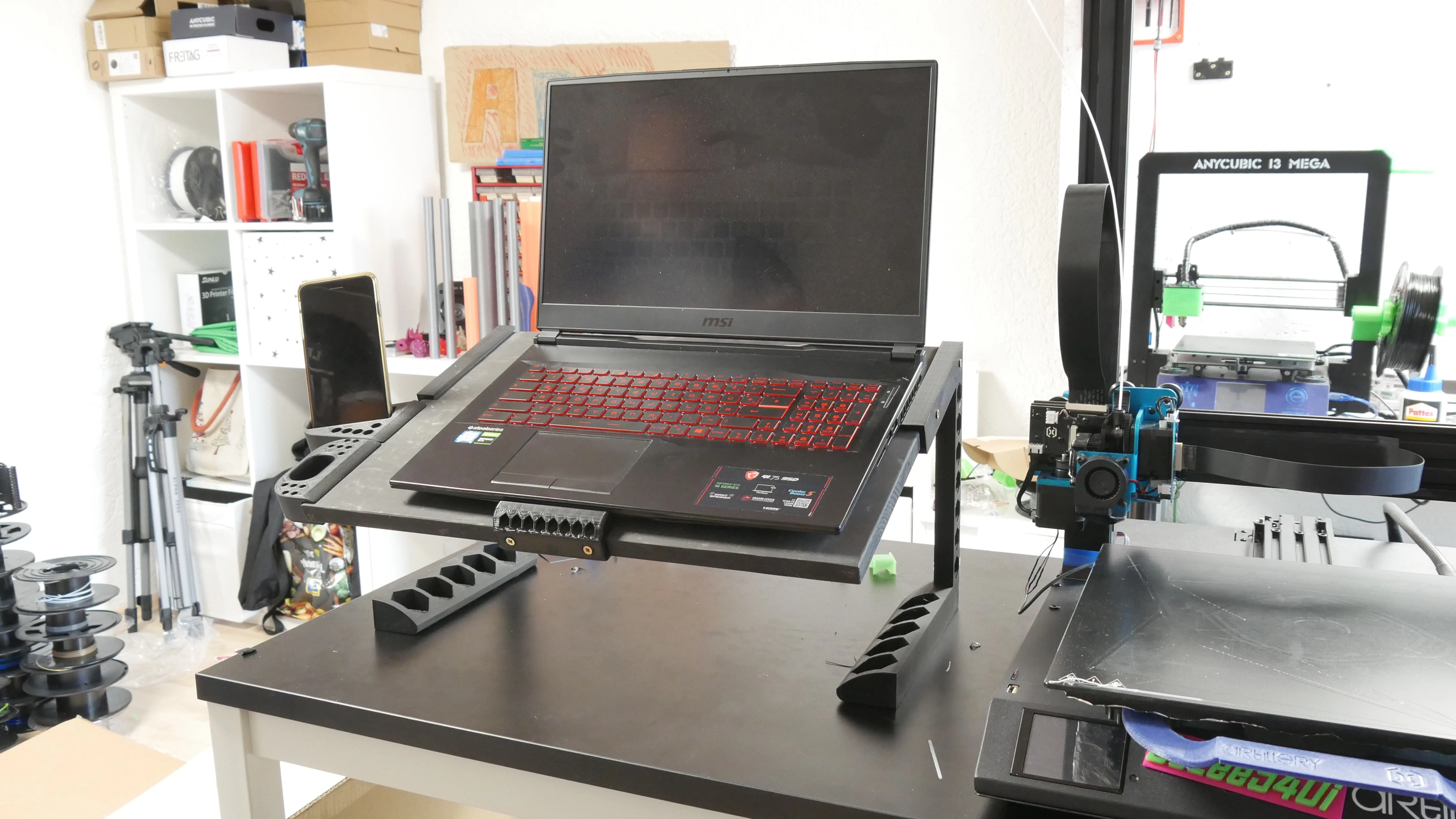 Notebook Tisch / Notebook Table