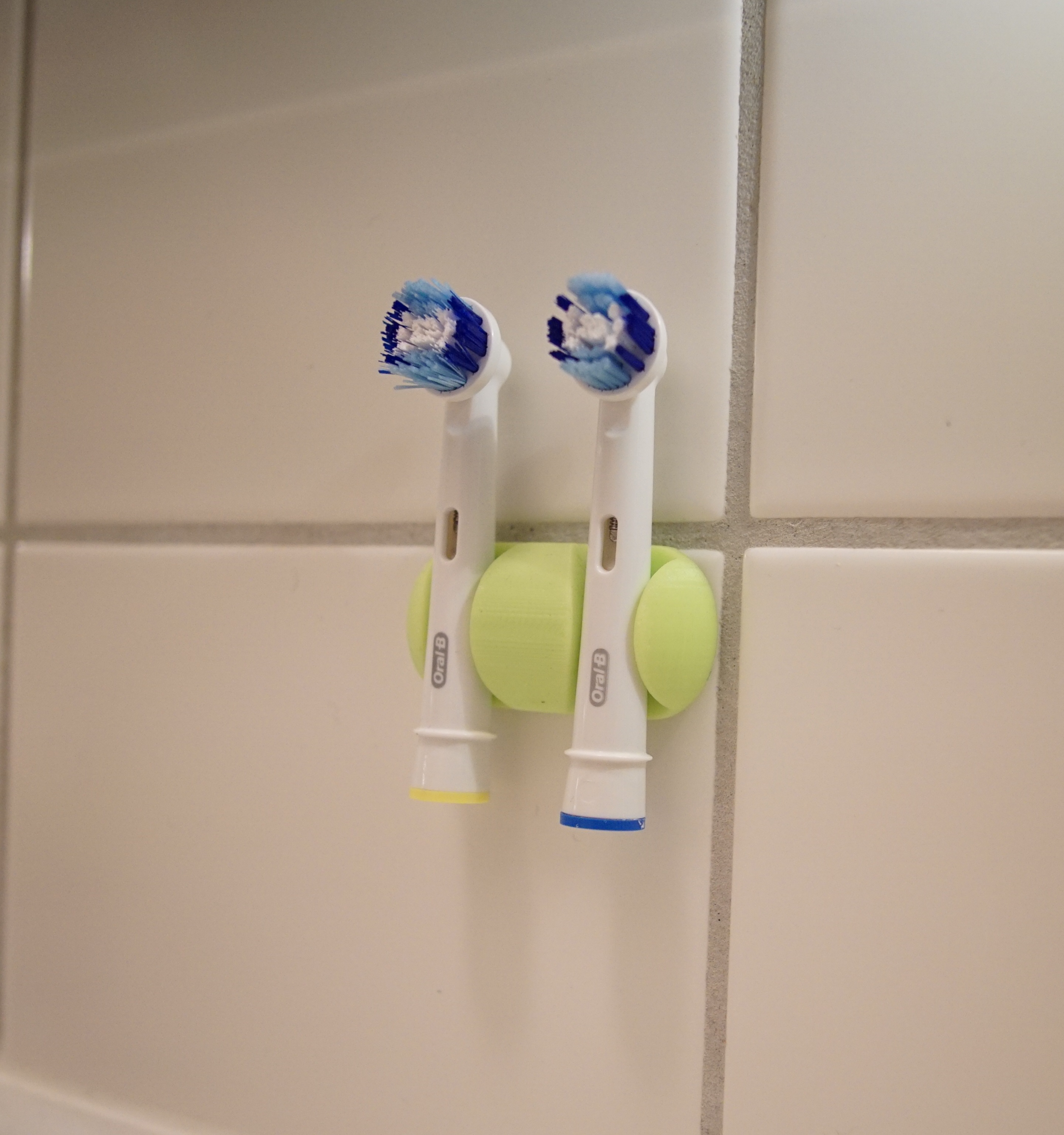 Design toothbrush holder (for e.g. Oral-B)
