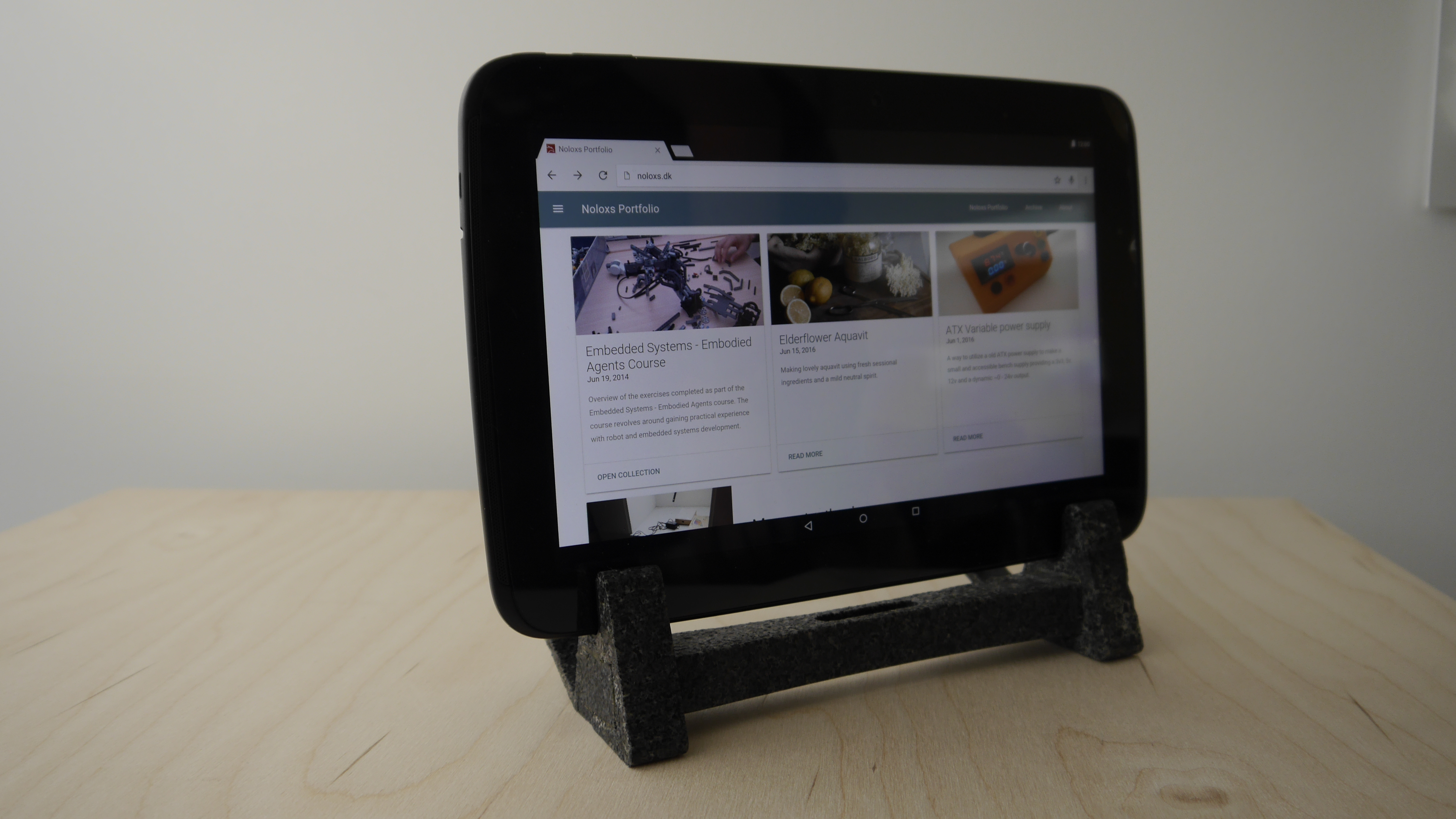 Granite tablet stand