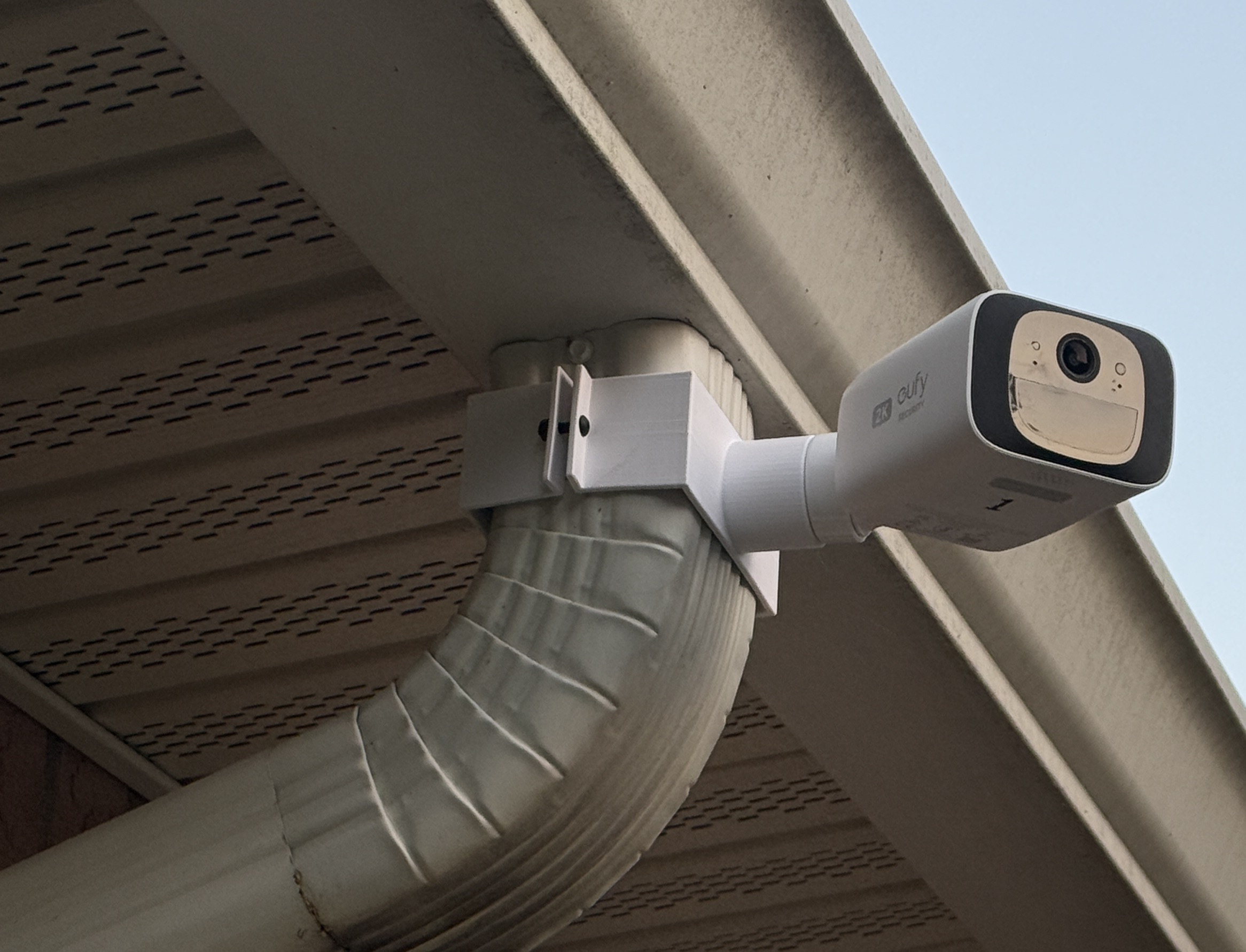 Eufy S220 Outdoor Camera Downspout mount
