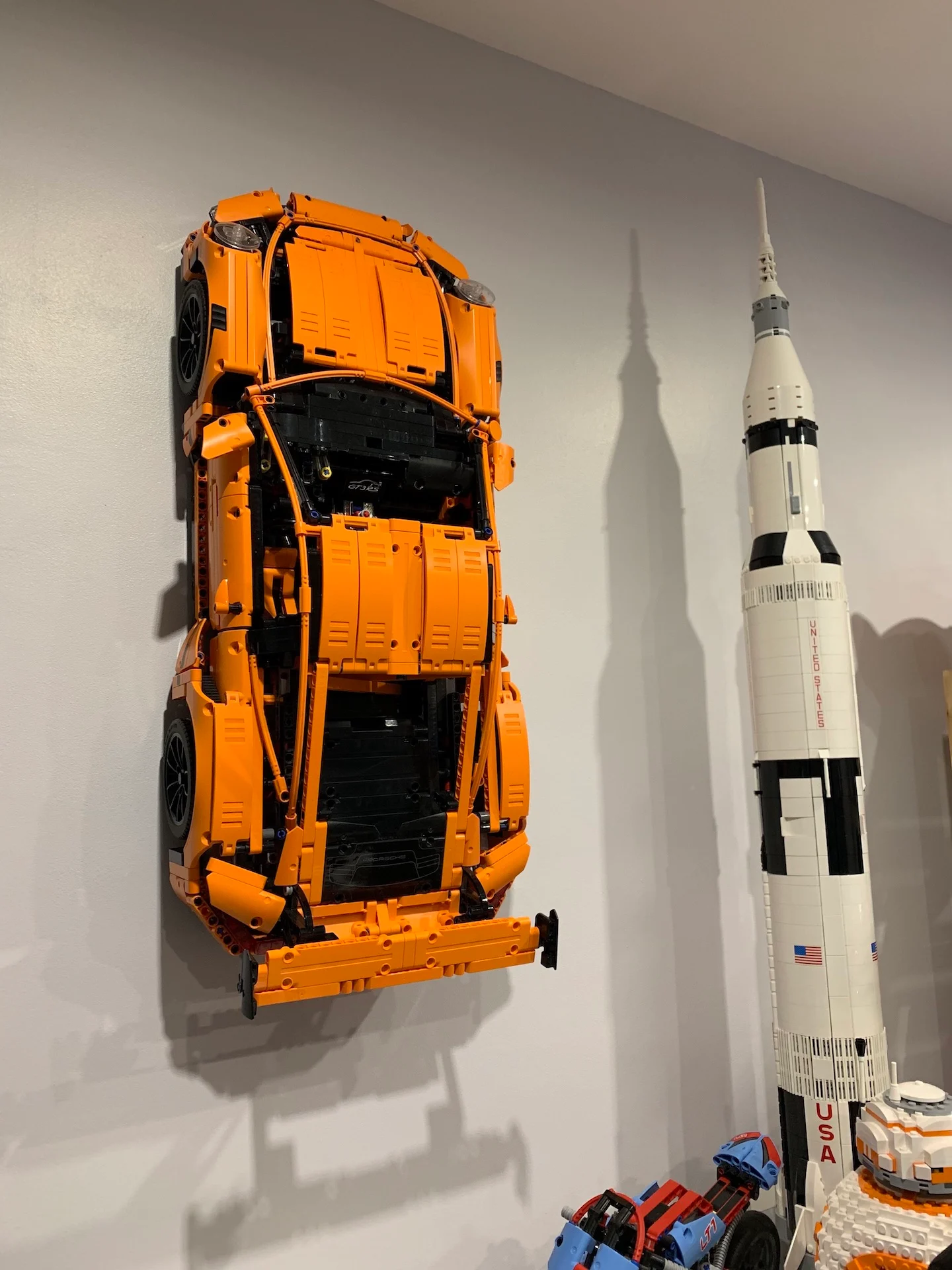 Lego Porsche GT3 RS 42056 wall mount