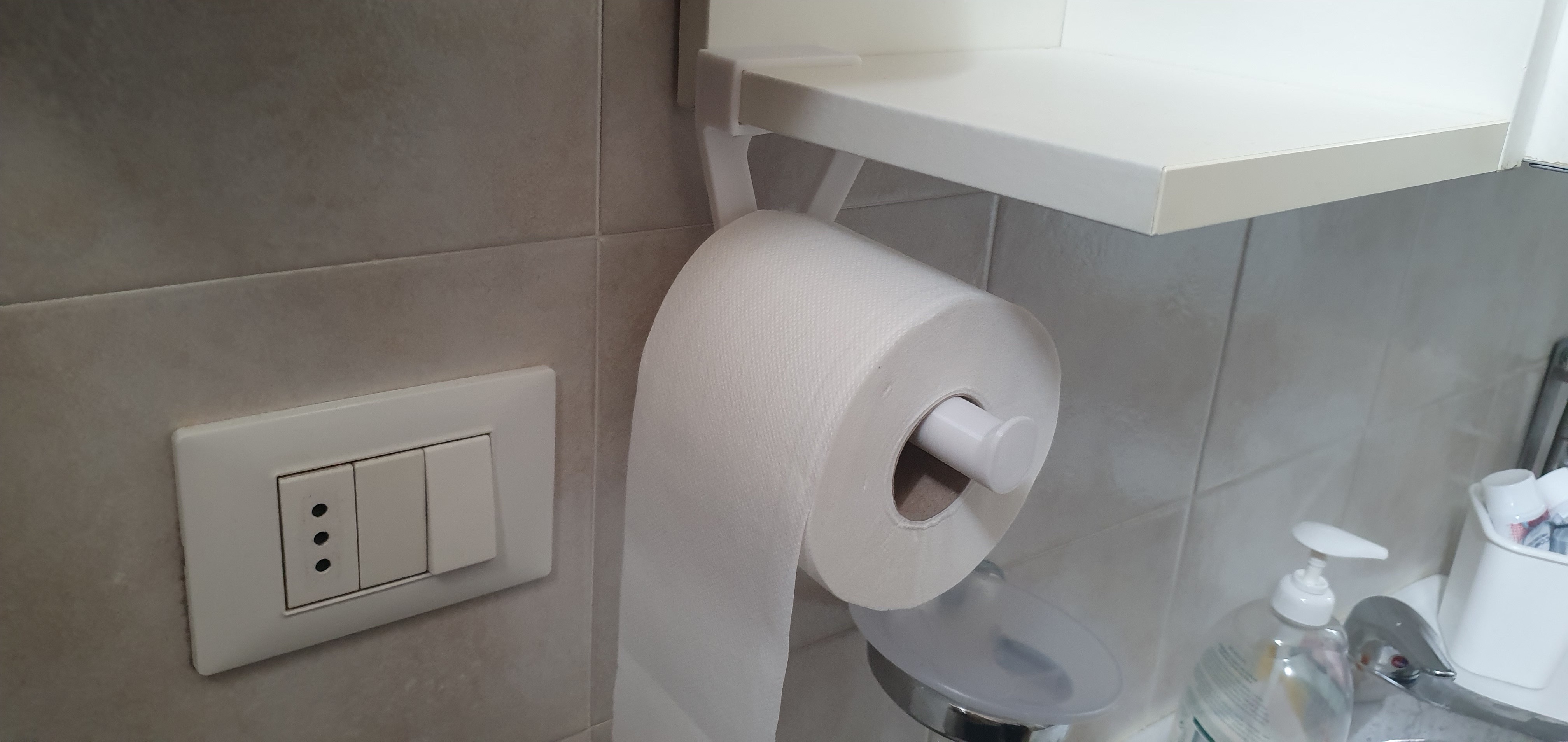 Toilet roll holder - Porta rotolo carta igienica