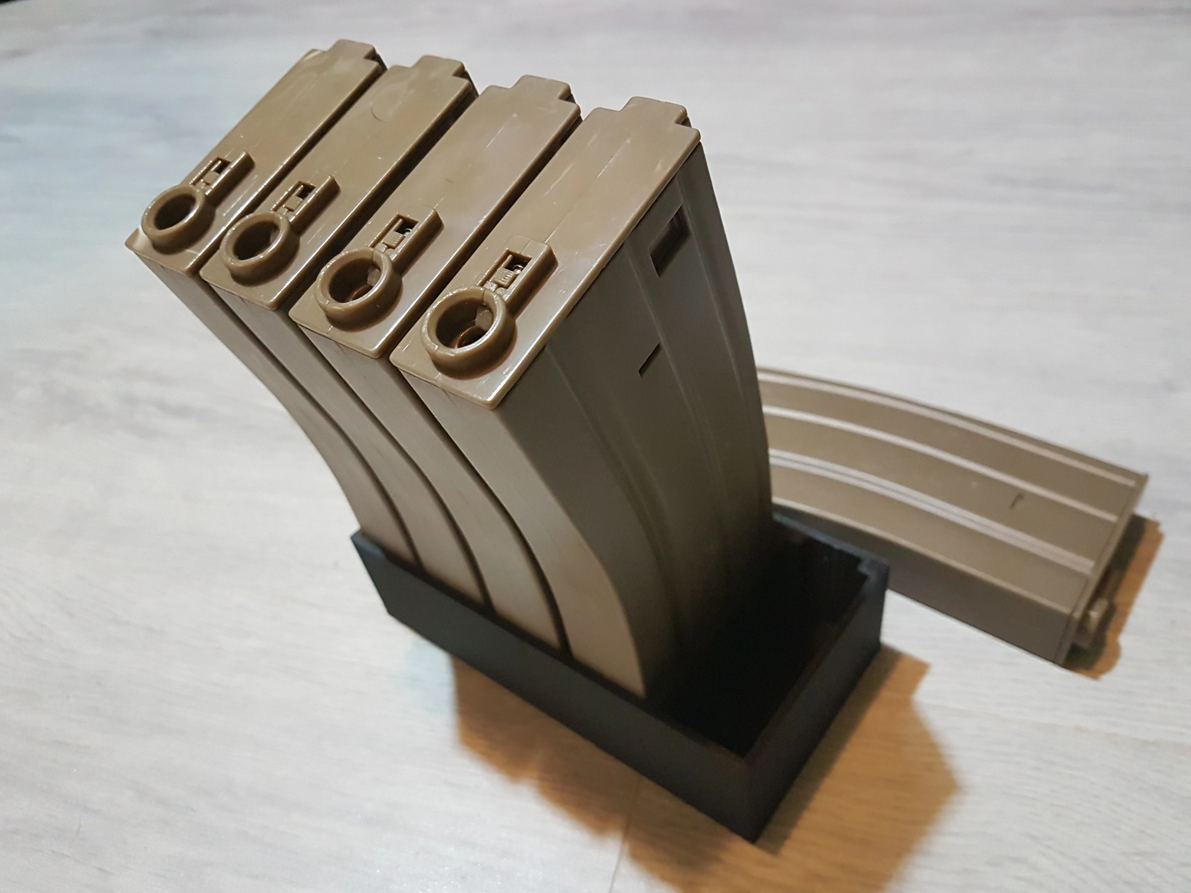 M4 / AR15 STANAG Magazine Stand
