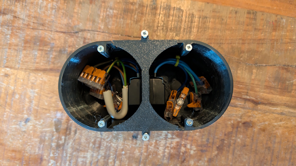 Pre wireing dual Shelly flush-mounted box