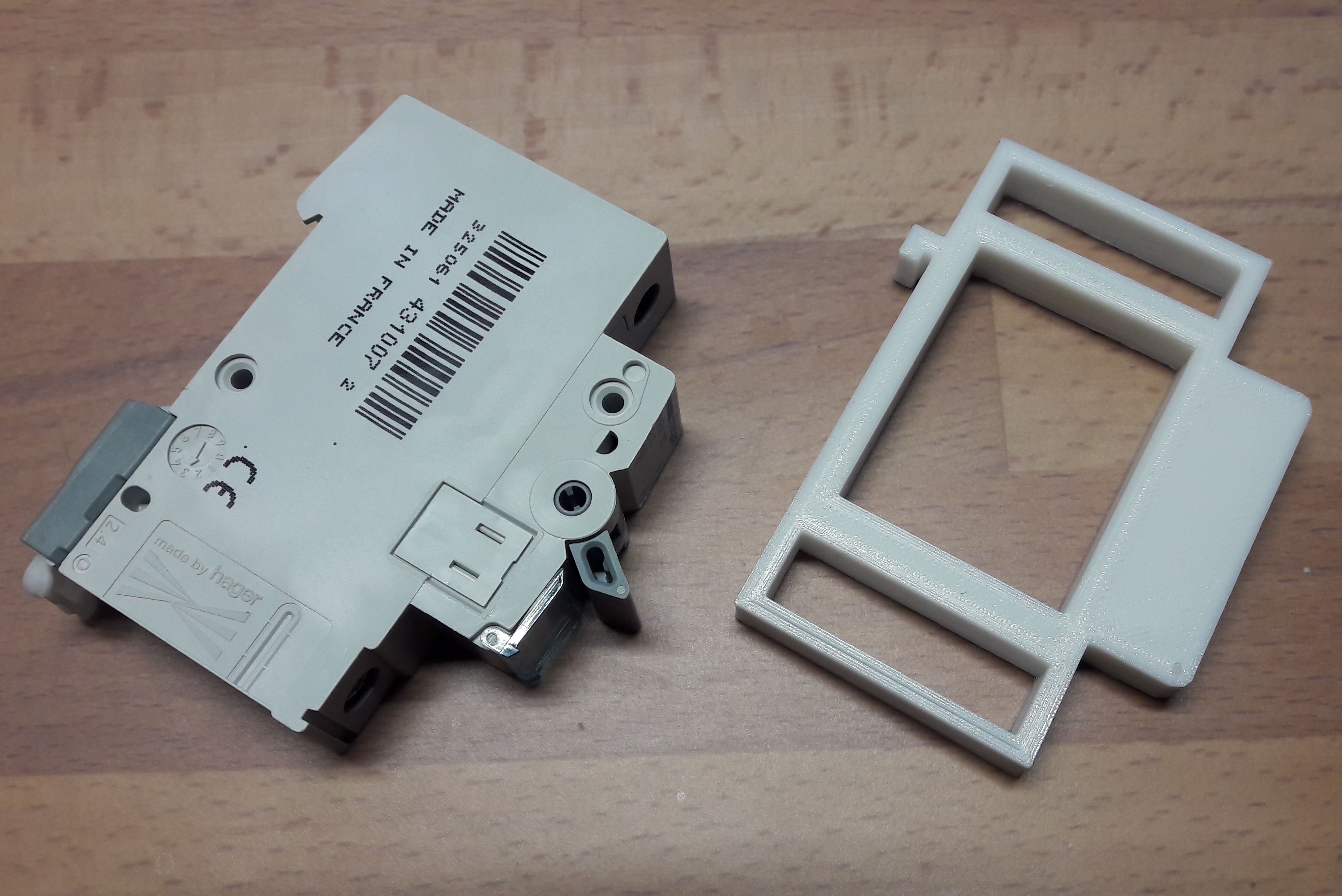 DIN Rail fuse spacer