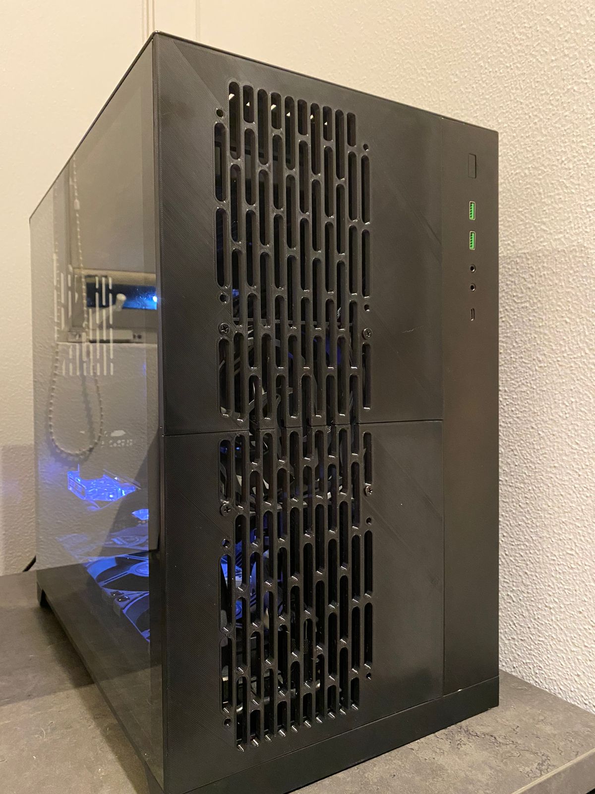 O11 Dynamic (non-XL) Vented Front Panel