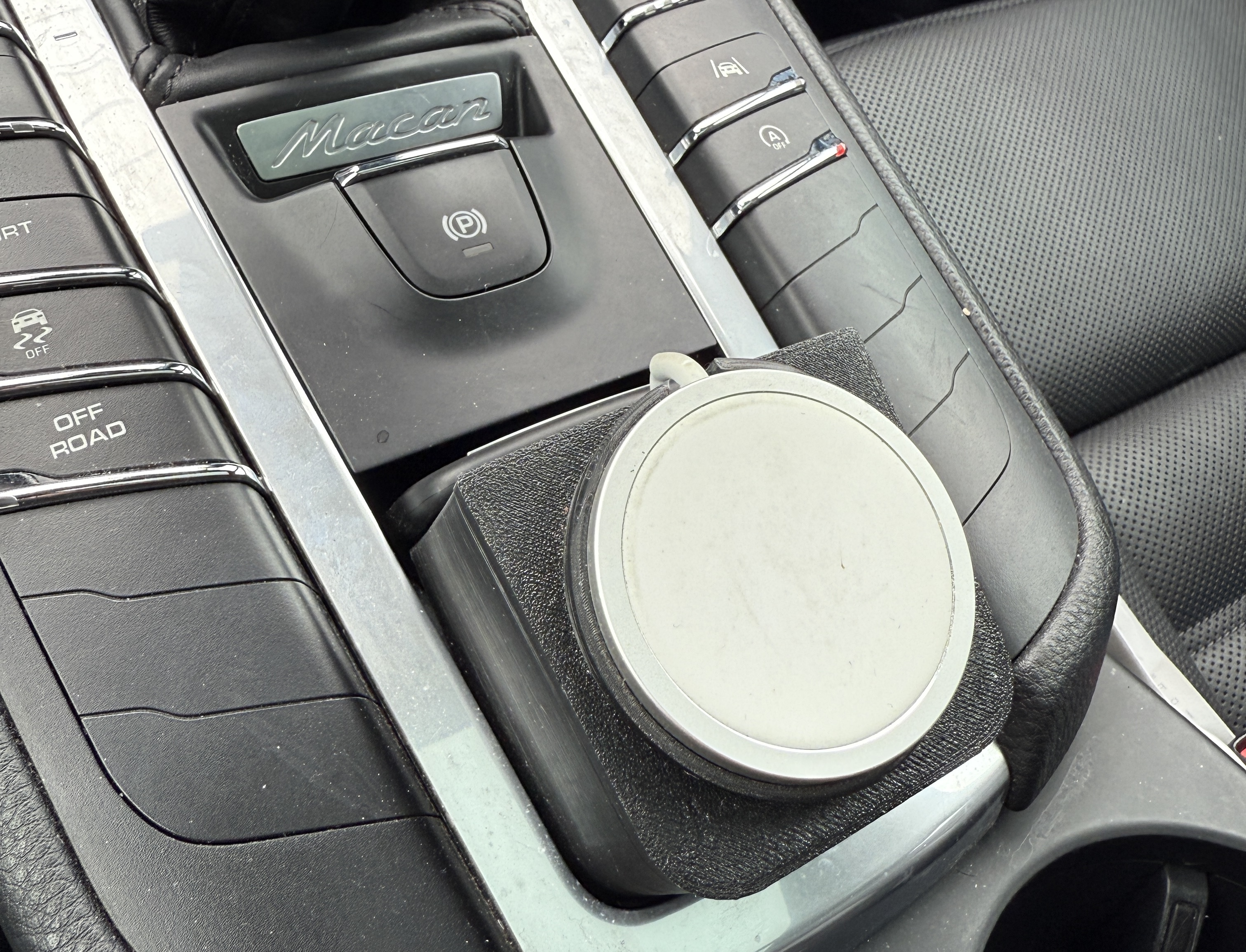 Porsche Macan (2014-2021) MagSafe Holder
