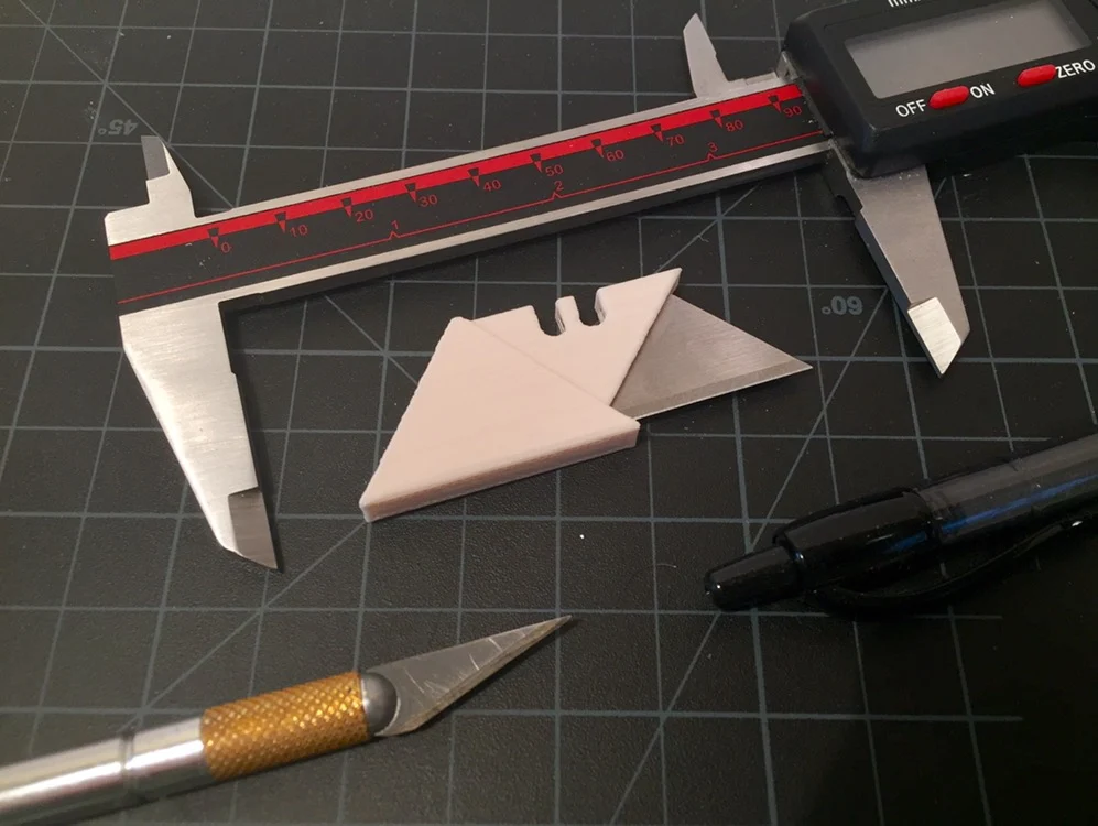 Razor Blade Grip