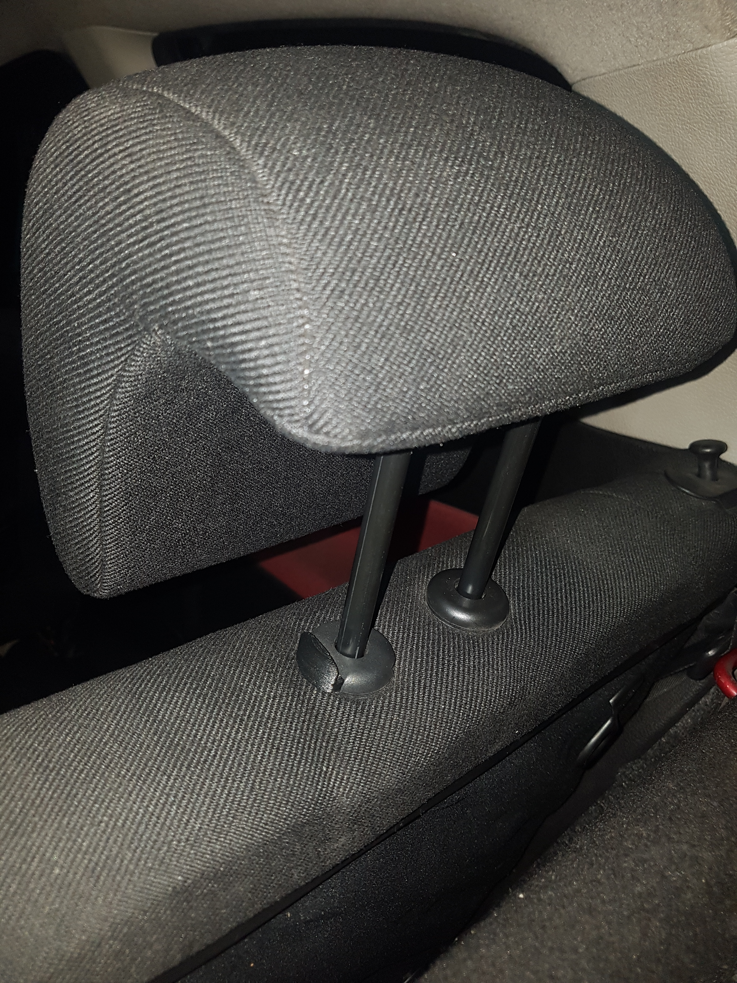 Headrest Knob (Peugeot 206 - PSA)