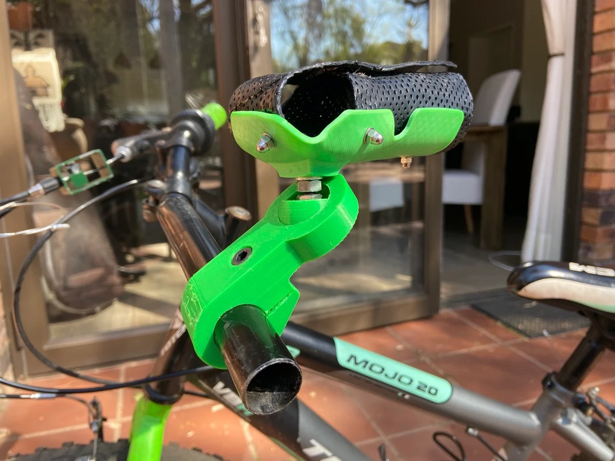Handy, a Bicycle Assistive Device
