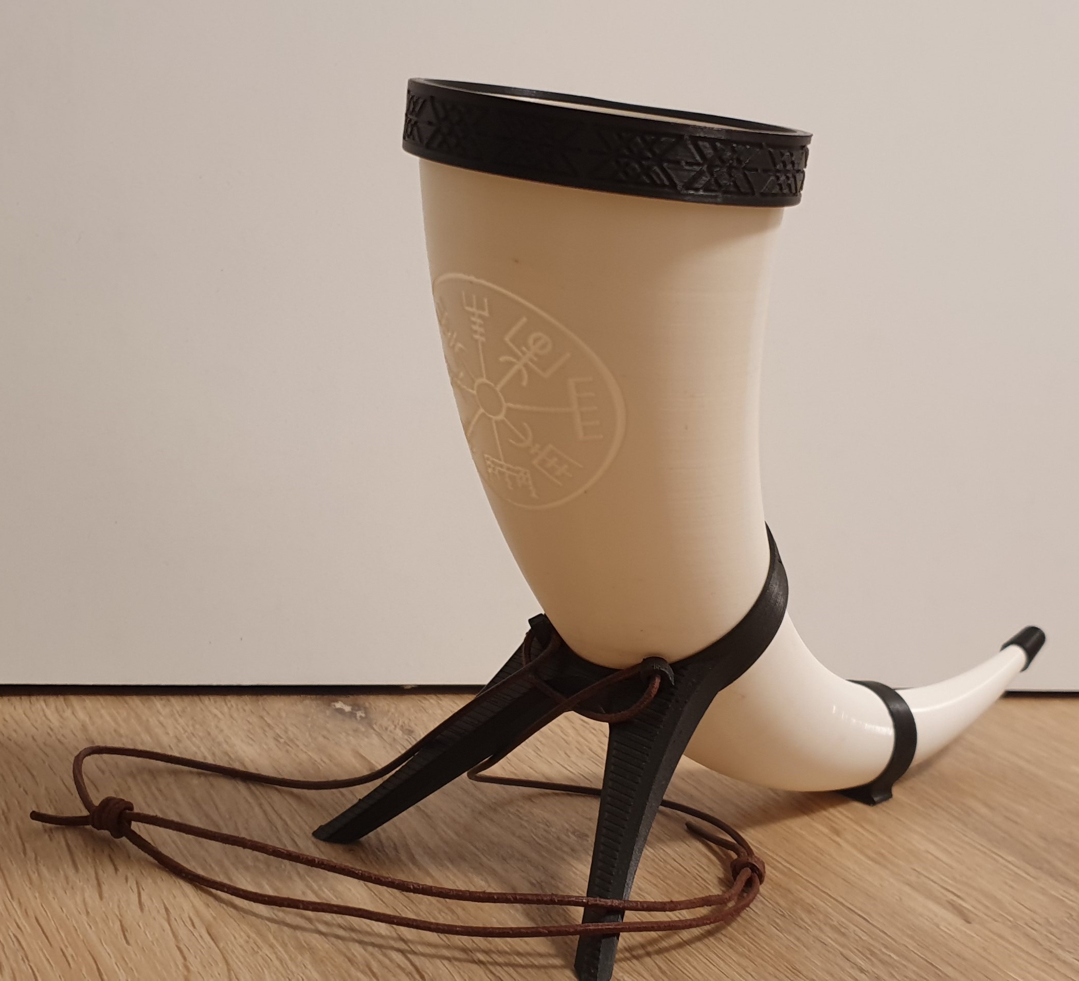 Viking Drinking Horn - Leather Band Attachement & alternative tail