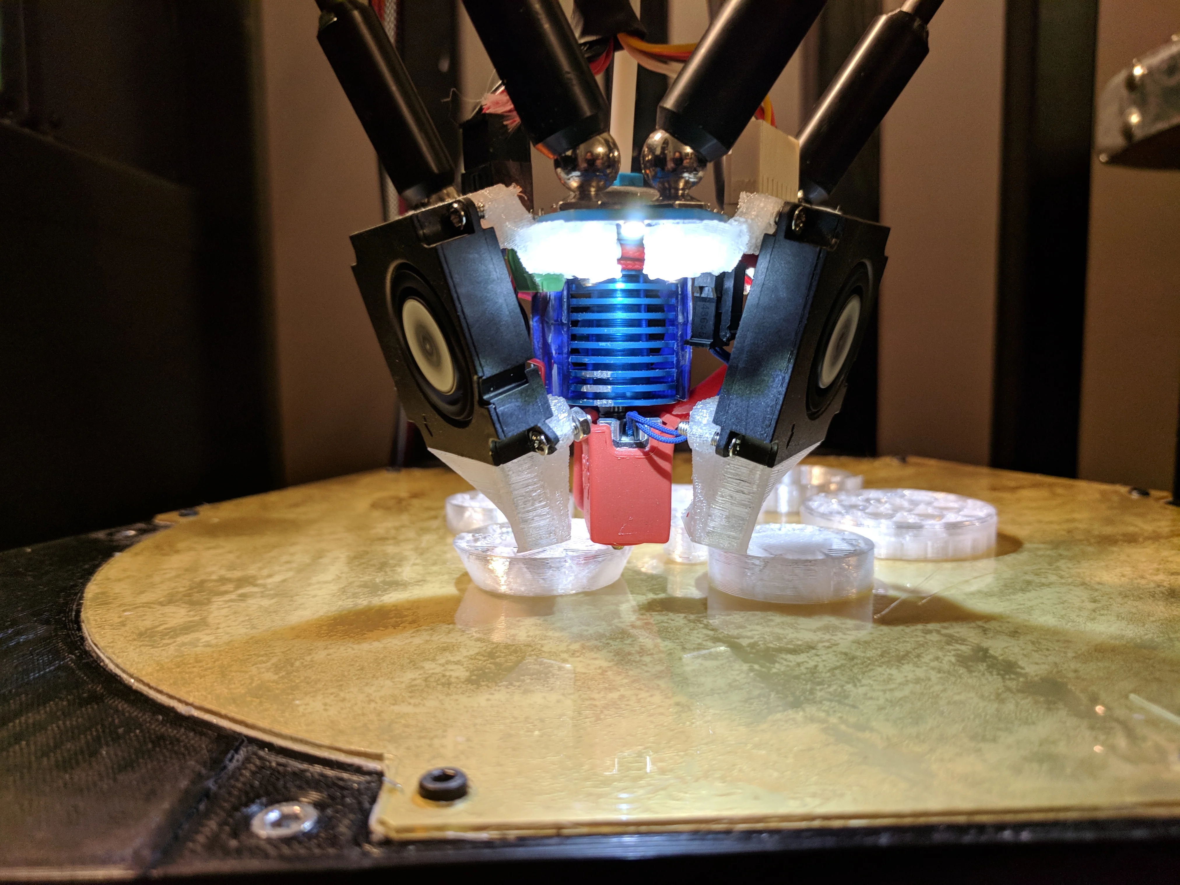 Duet effector fan mounts and nozzles