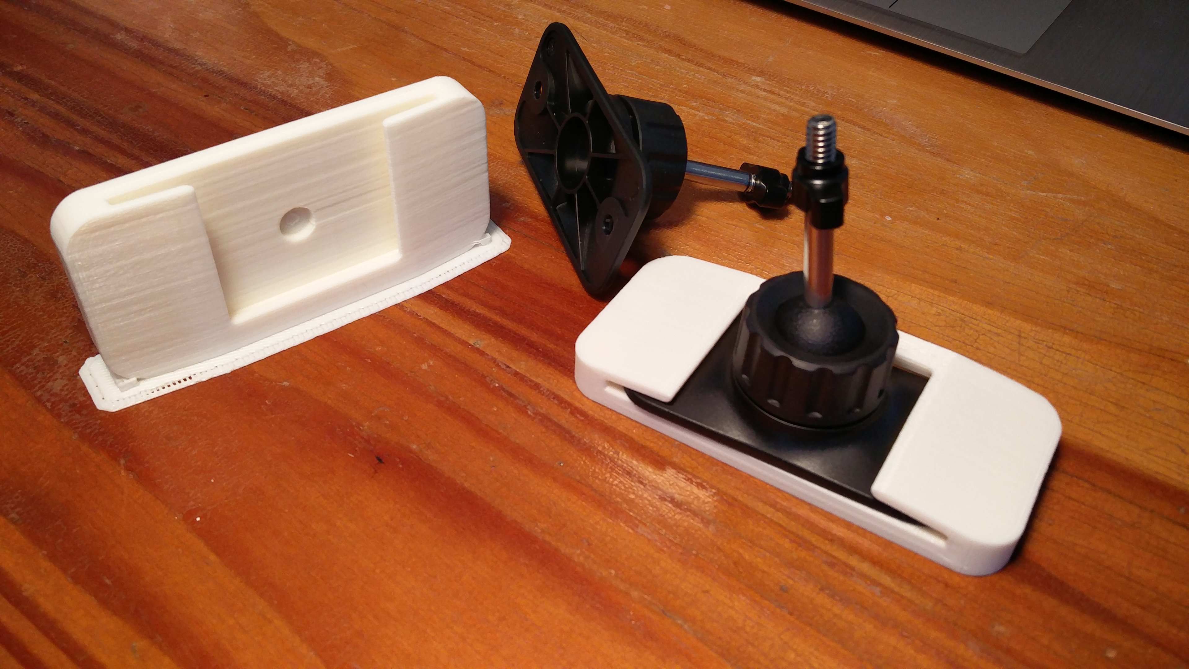 HTC Vive Lighthouse (basestation) holder