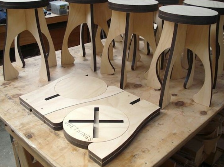 Stool/tabouret