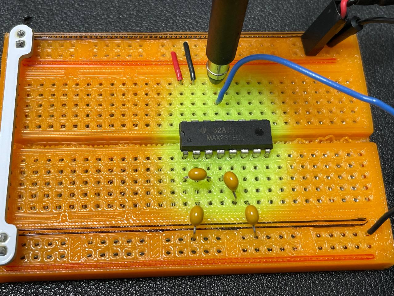 400 pins breadboard with thermochromic filament