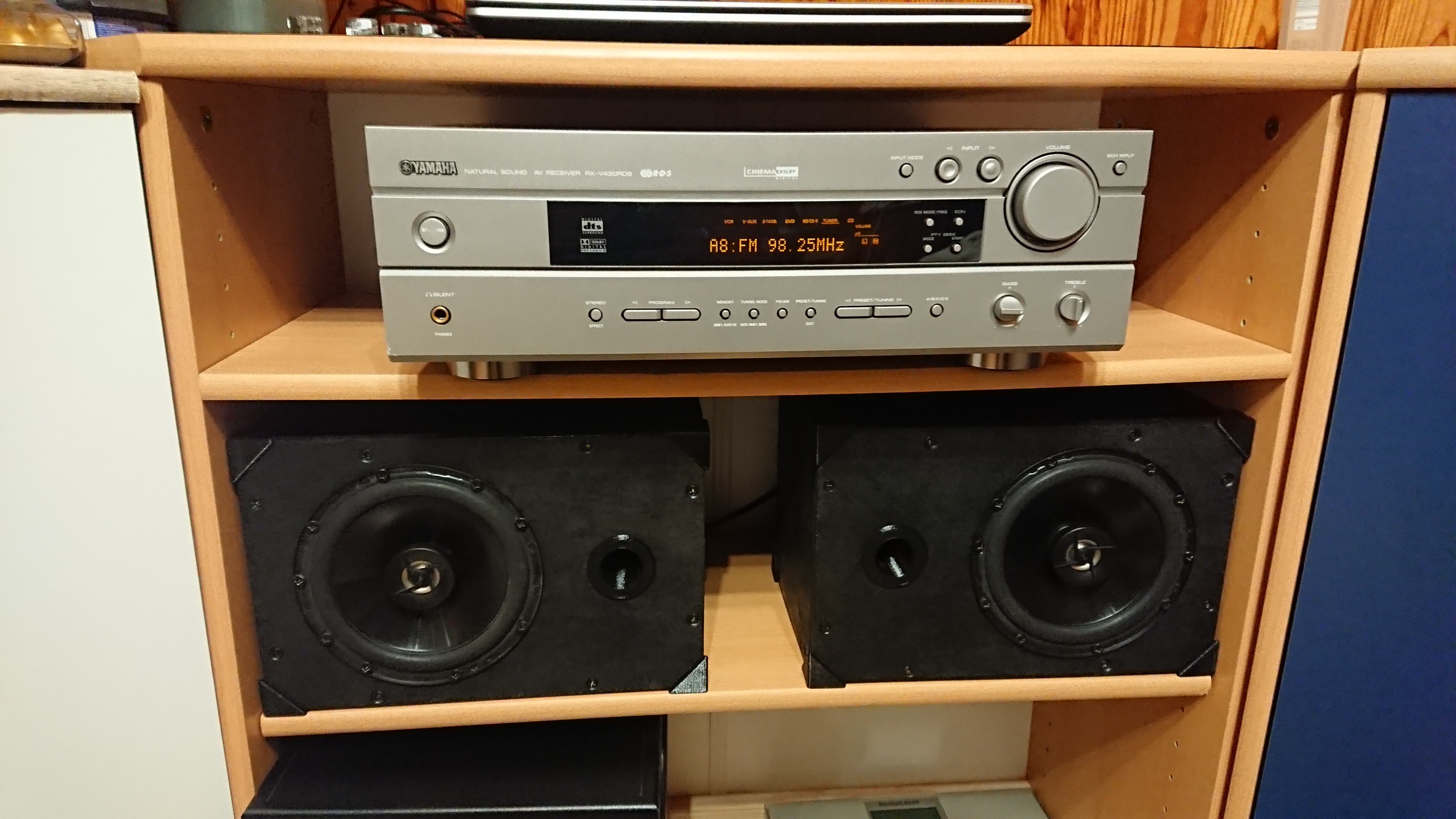 Speakers enclosure components (Tube and edge guards)