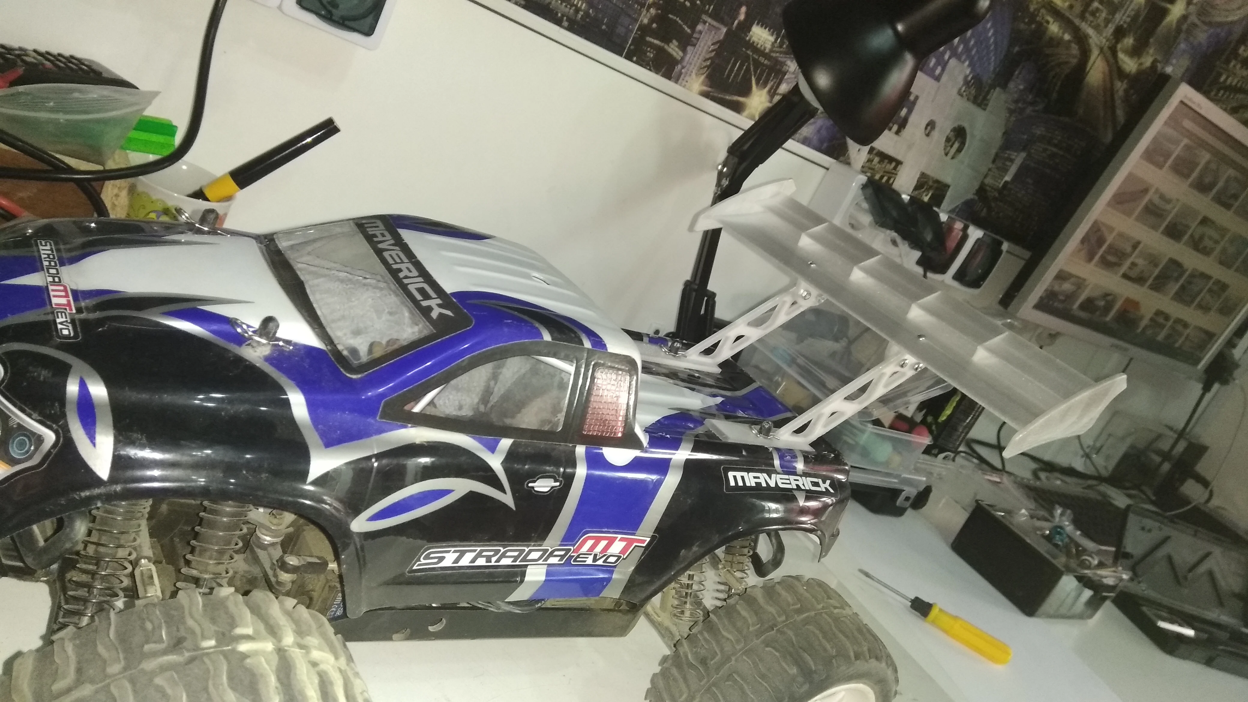 R/C Car spoiler for Maverick Strada MT Evo and HSP 94111 (Brontosaurus)