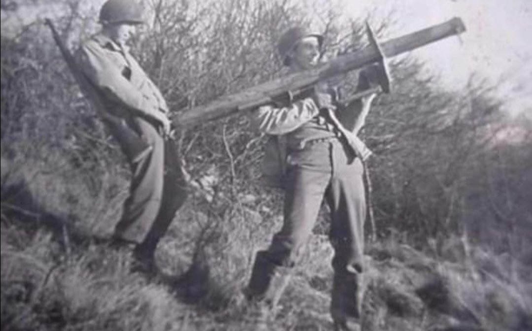 Soldiers joking  (a)round