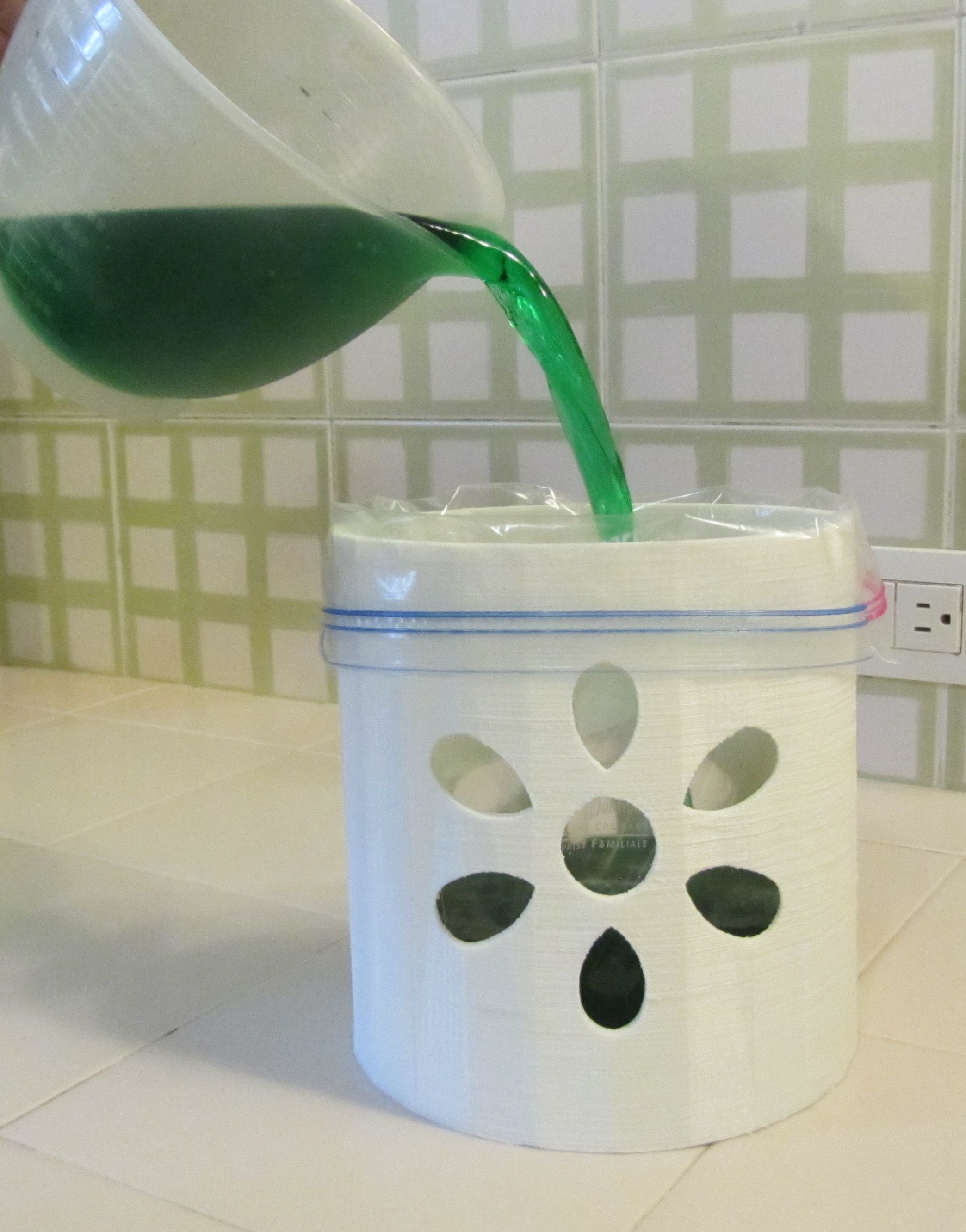 Ziplock handsfree stand