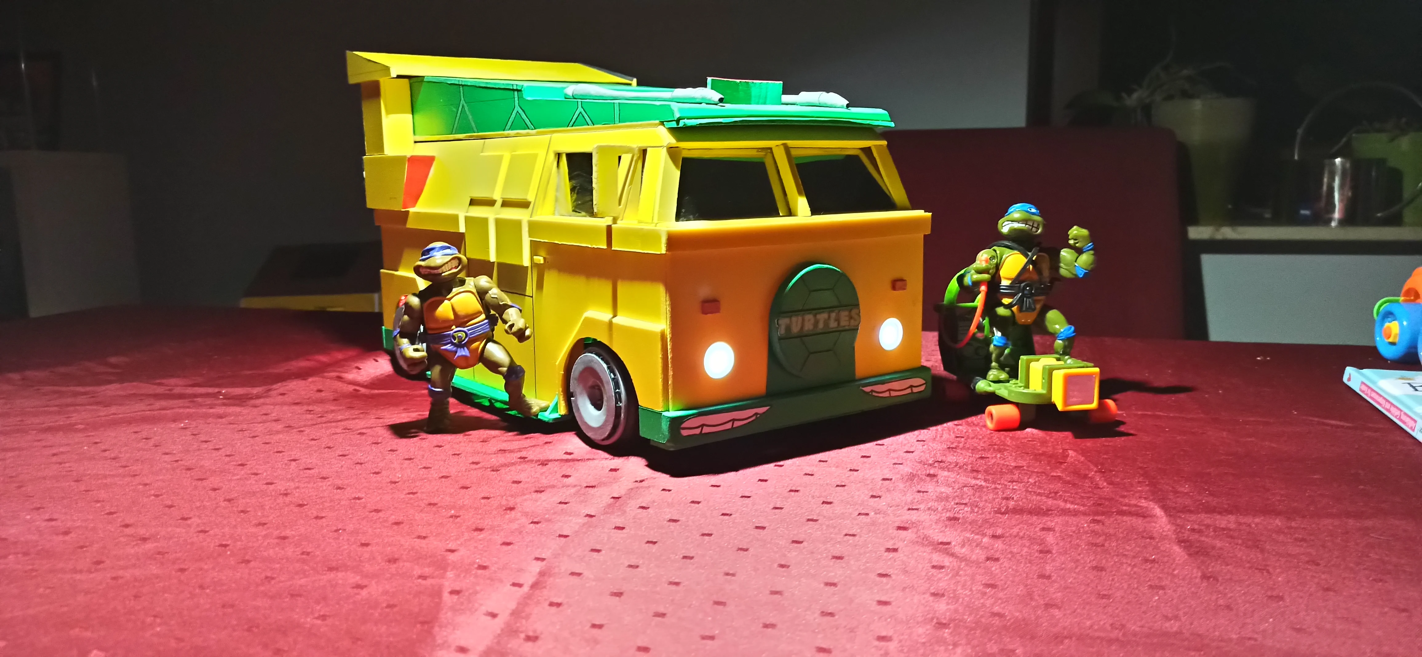 Hotwheels TMNT Partybus for Tamiya tt02