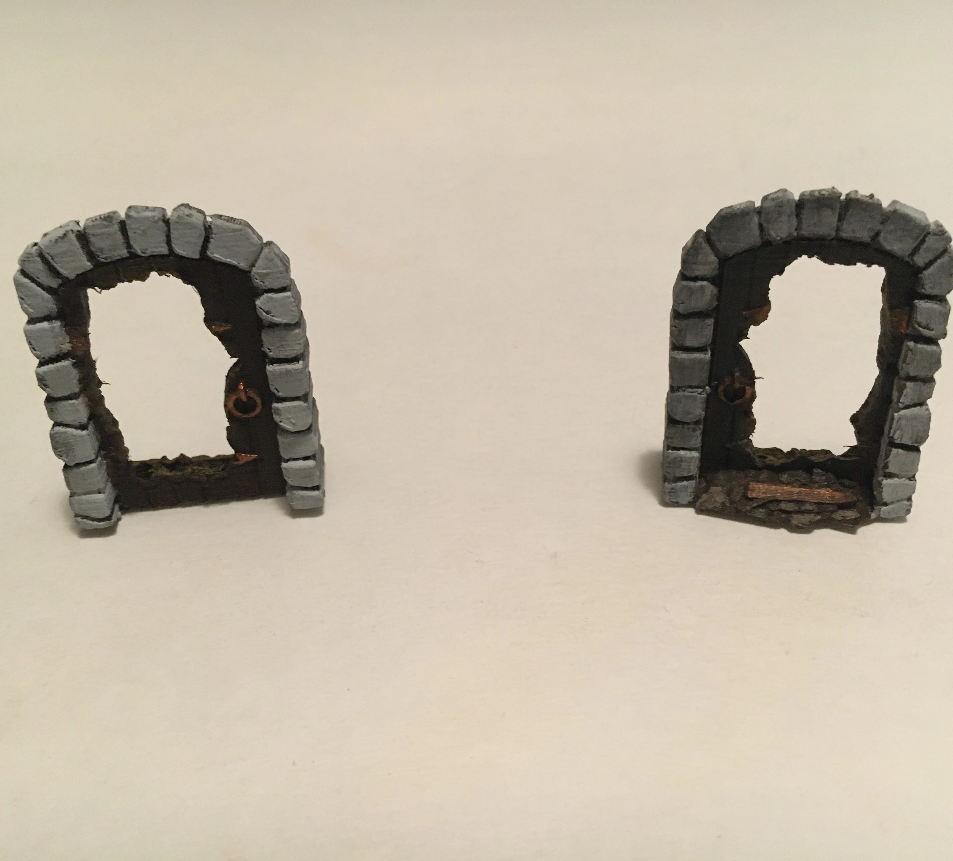 Smashed Dungeon Door - Scatter Terrain
