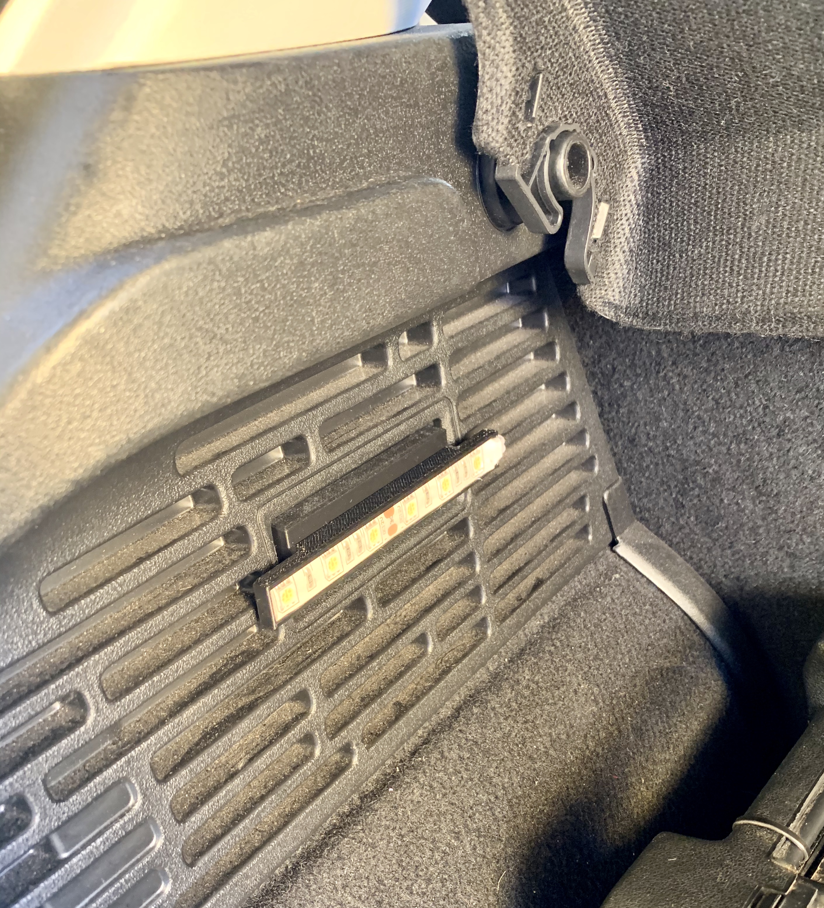 500x trunk ligh