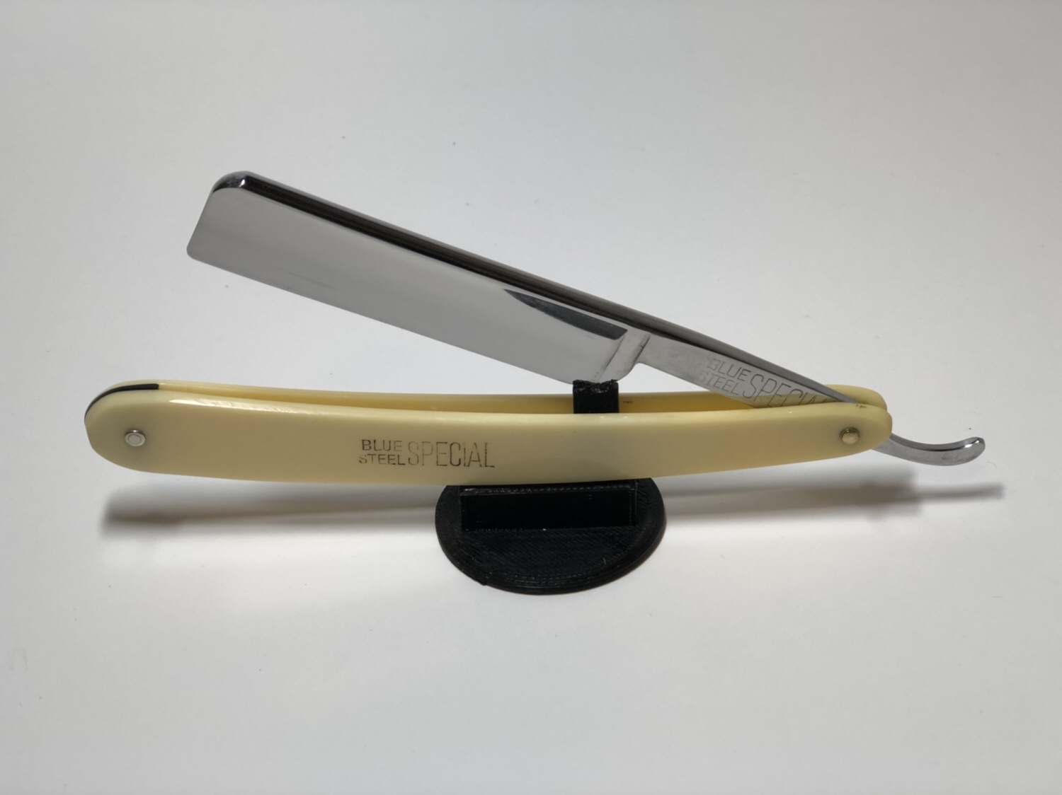 Straight Razor Display Stand