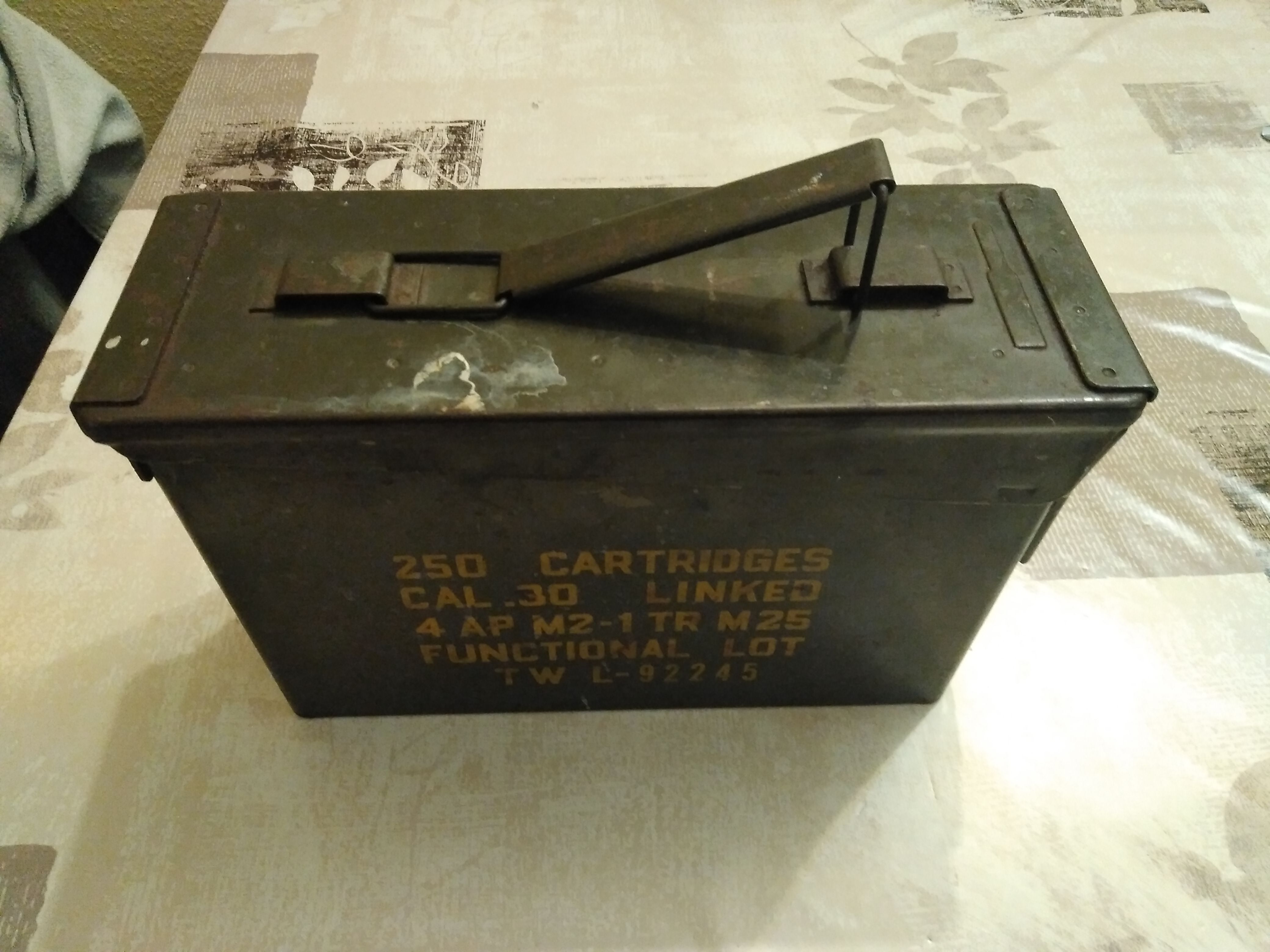 Caja de munición-Herramienta / Ammunition Box-Tool Box