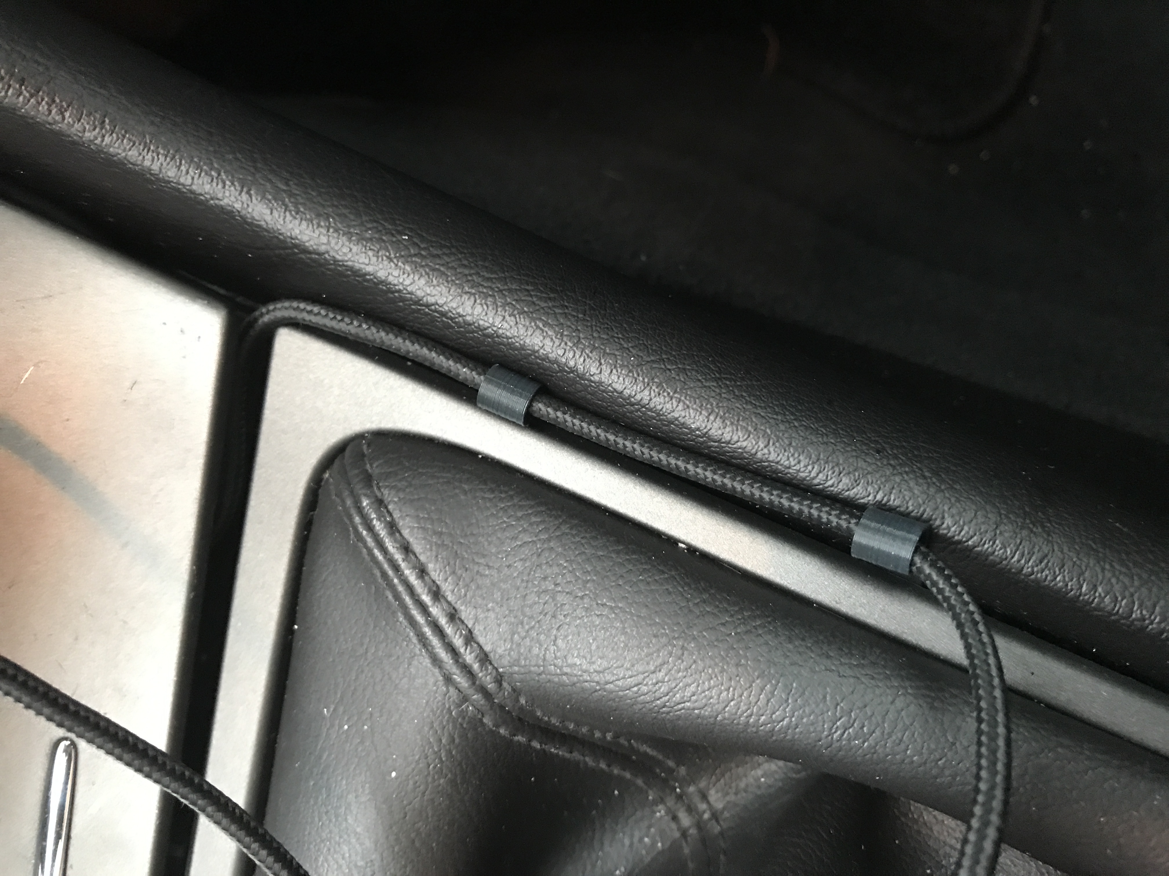 Fully Enclosed Car Interior Wire Holder