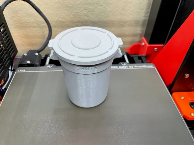 Brute Trash Can Lid