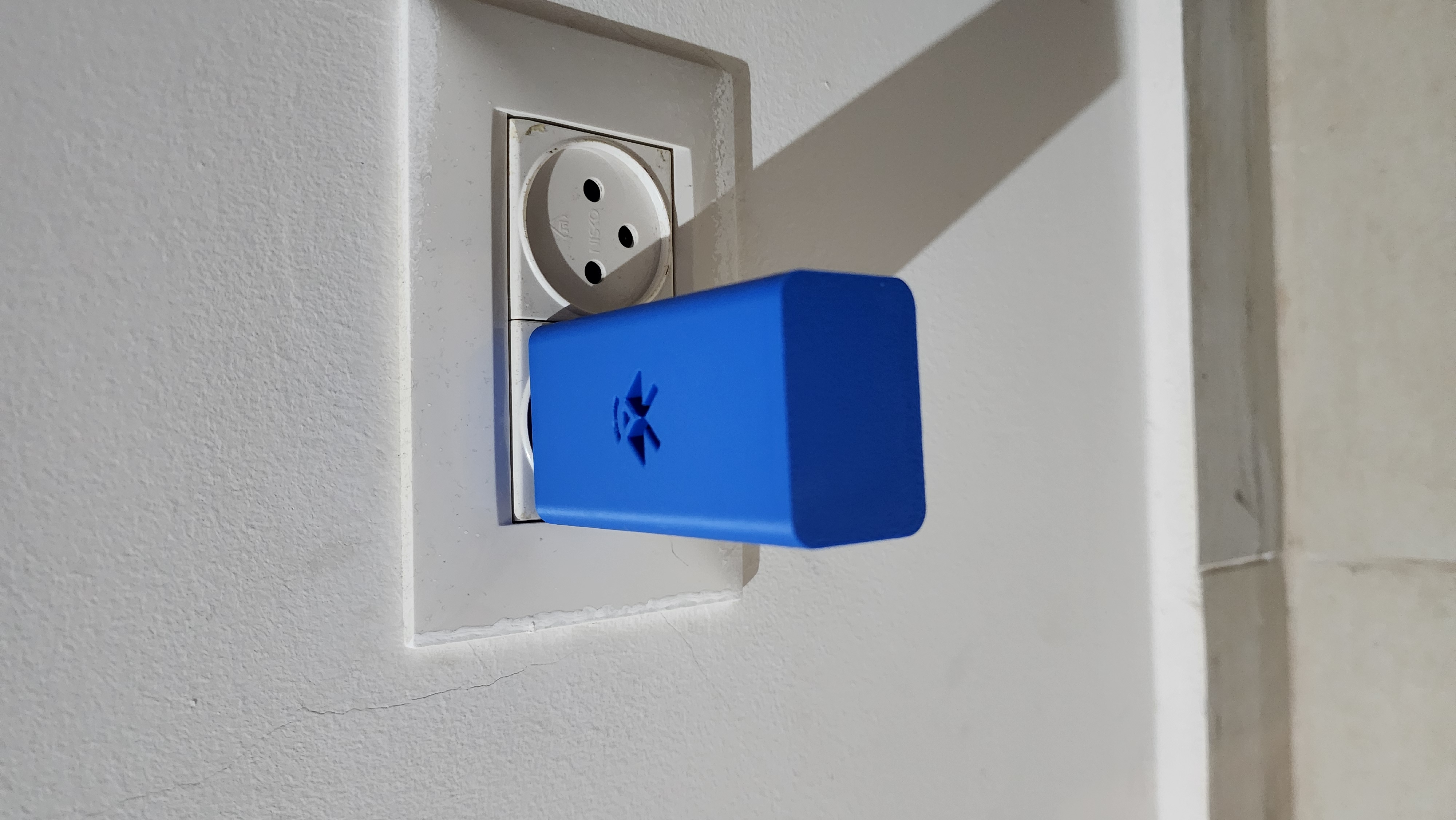 ESP32 Wall Charger
