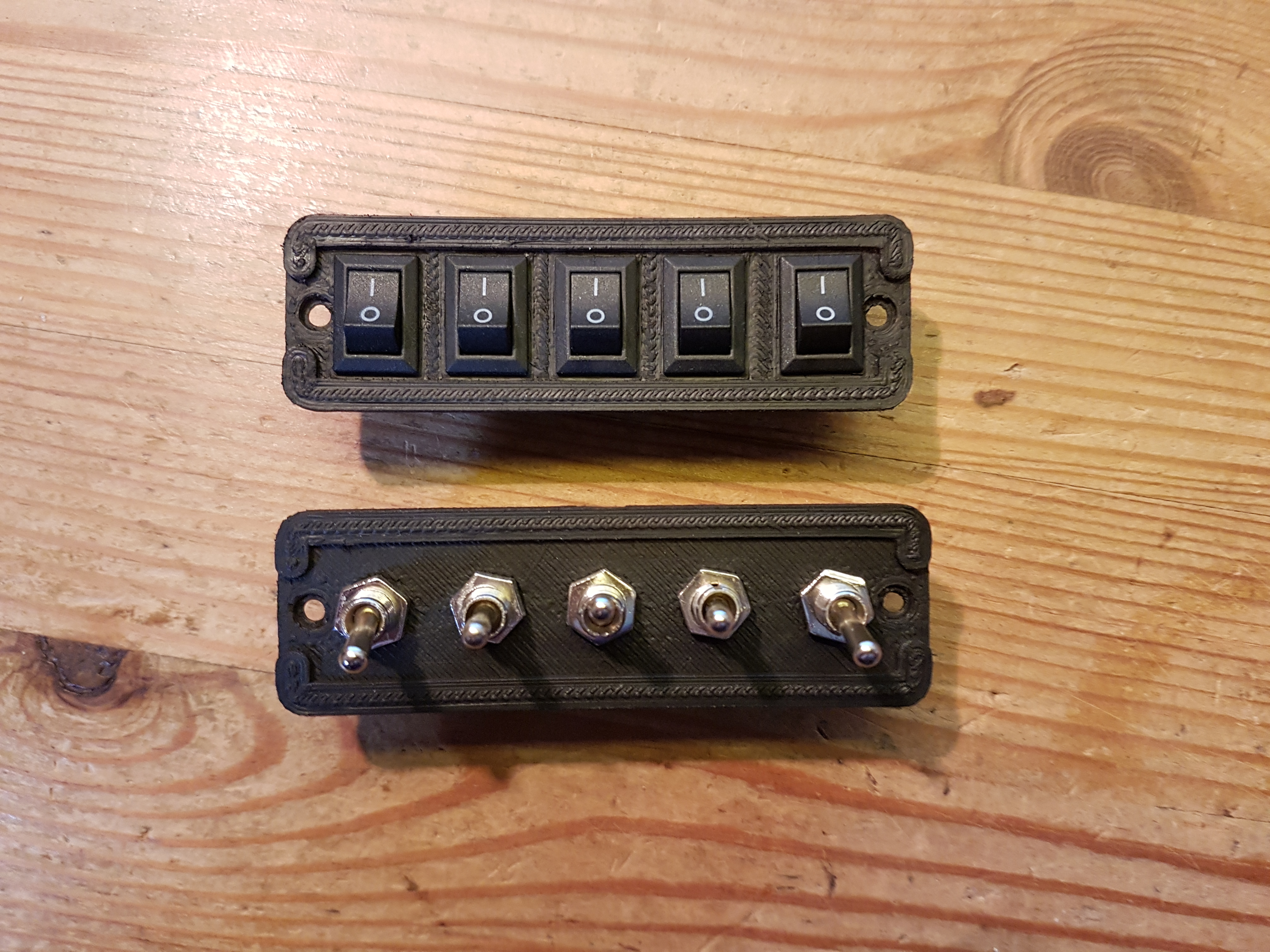 Surface-mounted switch Cover -- Aufputz Schalter Blende