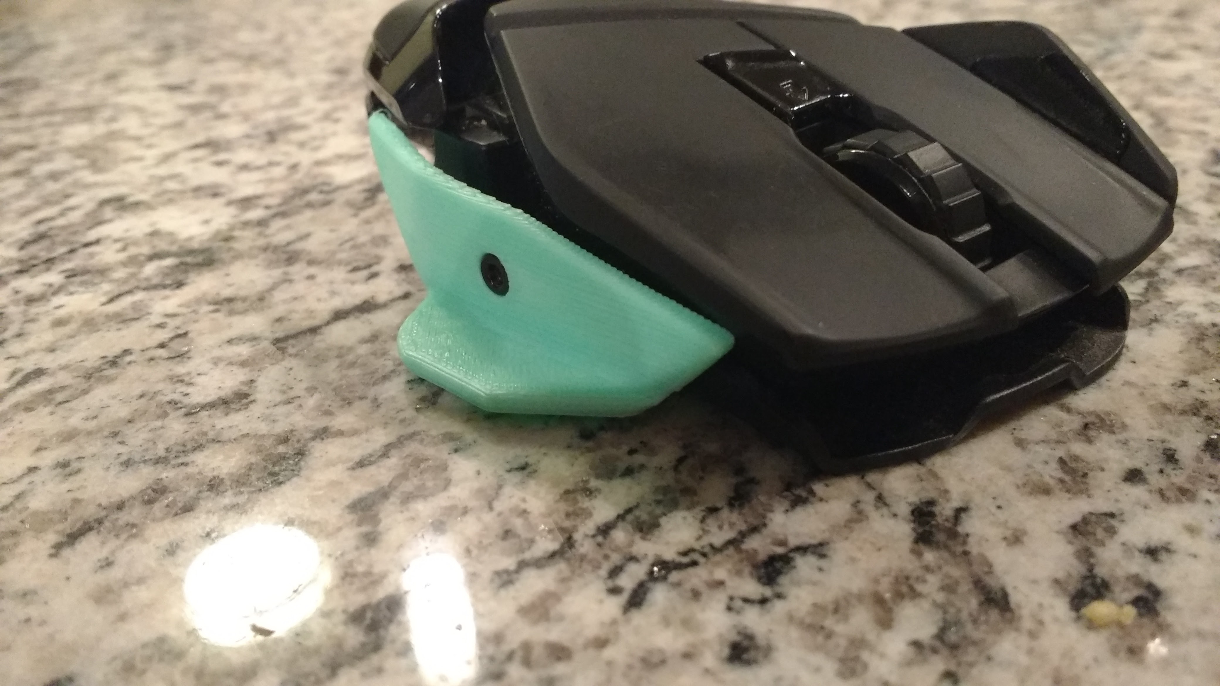 Mad Catz M.O.U.S. 9 and R.A.T. 5 Pinky rest