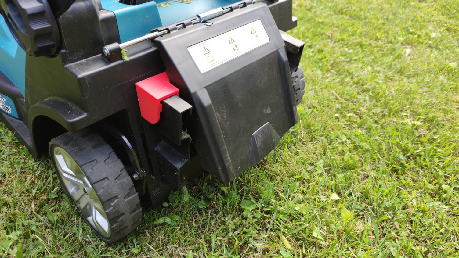 Makita DLM432/XML05 Lawn mower no basket adapter