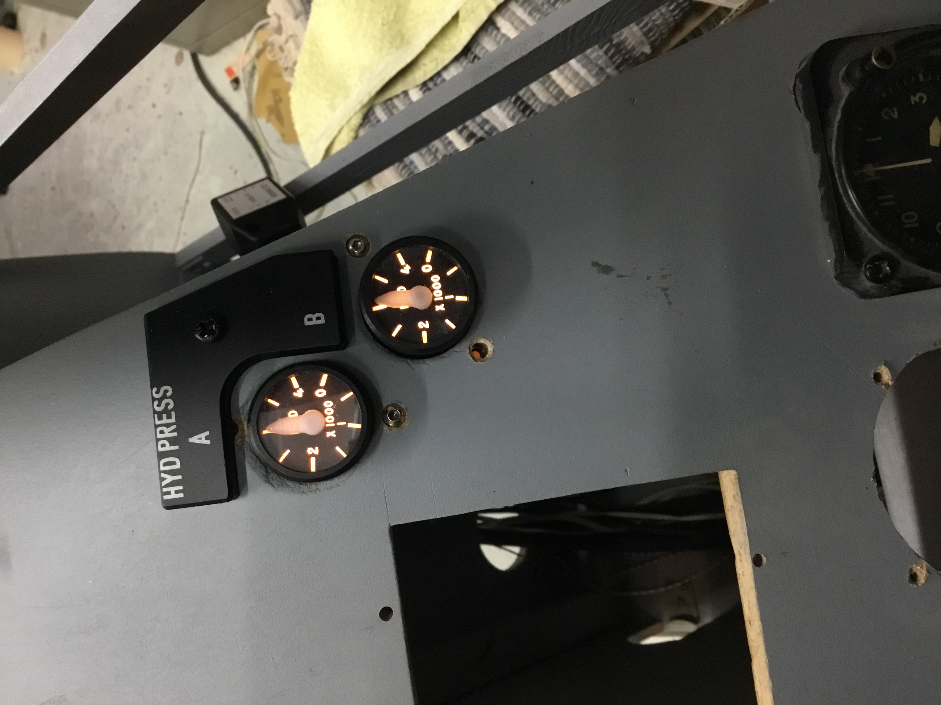 F-16 HYD PRESS Instrument Cluster