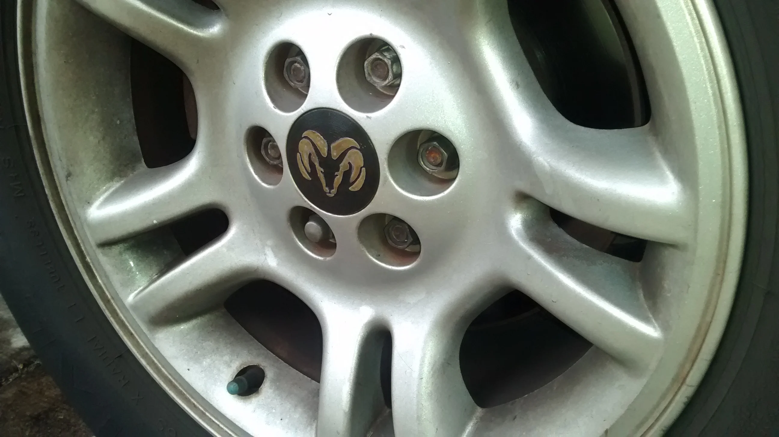 Dodge Center Wheel Cap - Durango Dakota Ram