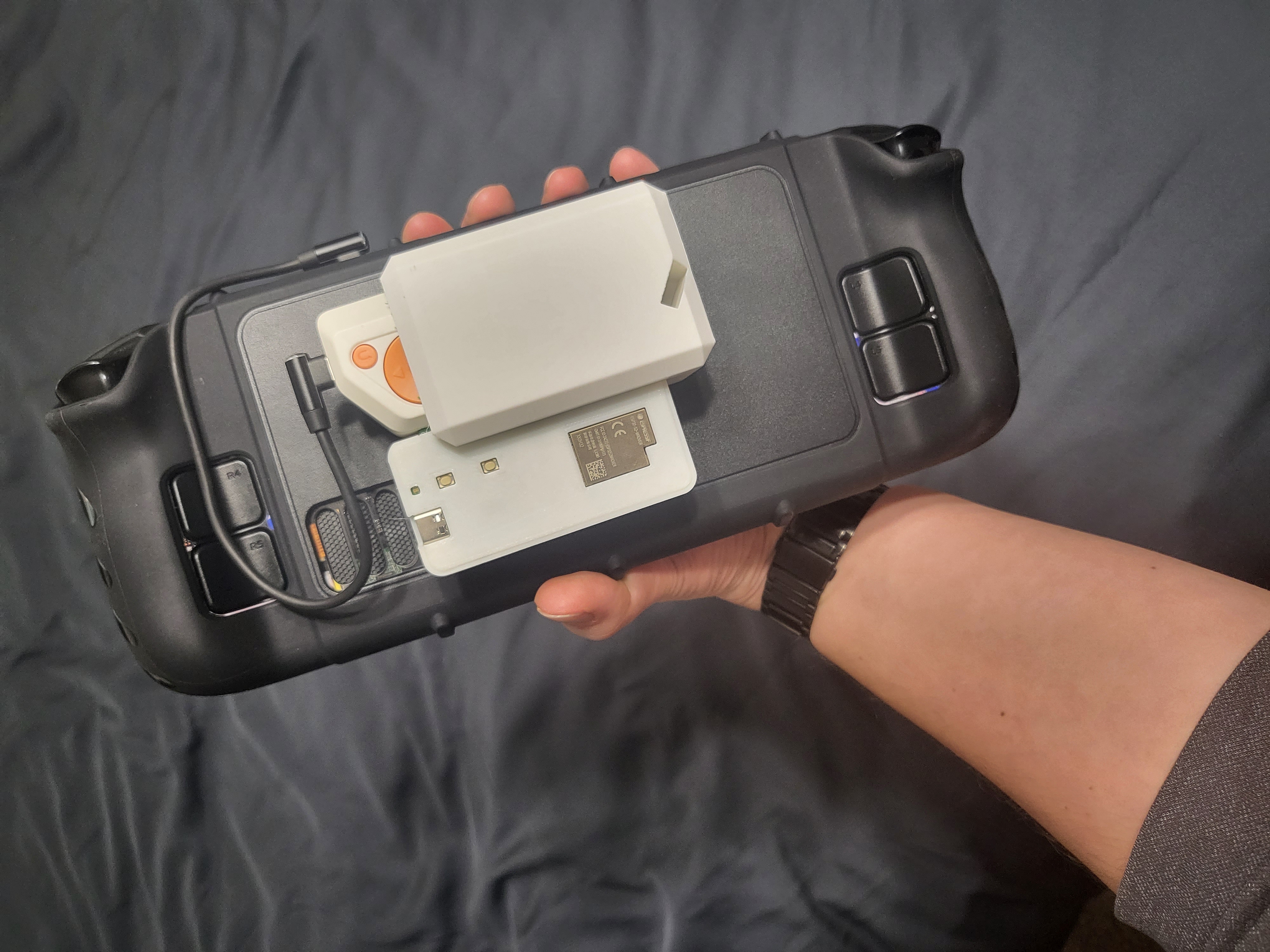 Project KillFlip - A FlipperZero Mount for dBrand Project_Killswitch