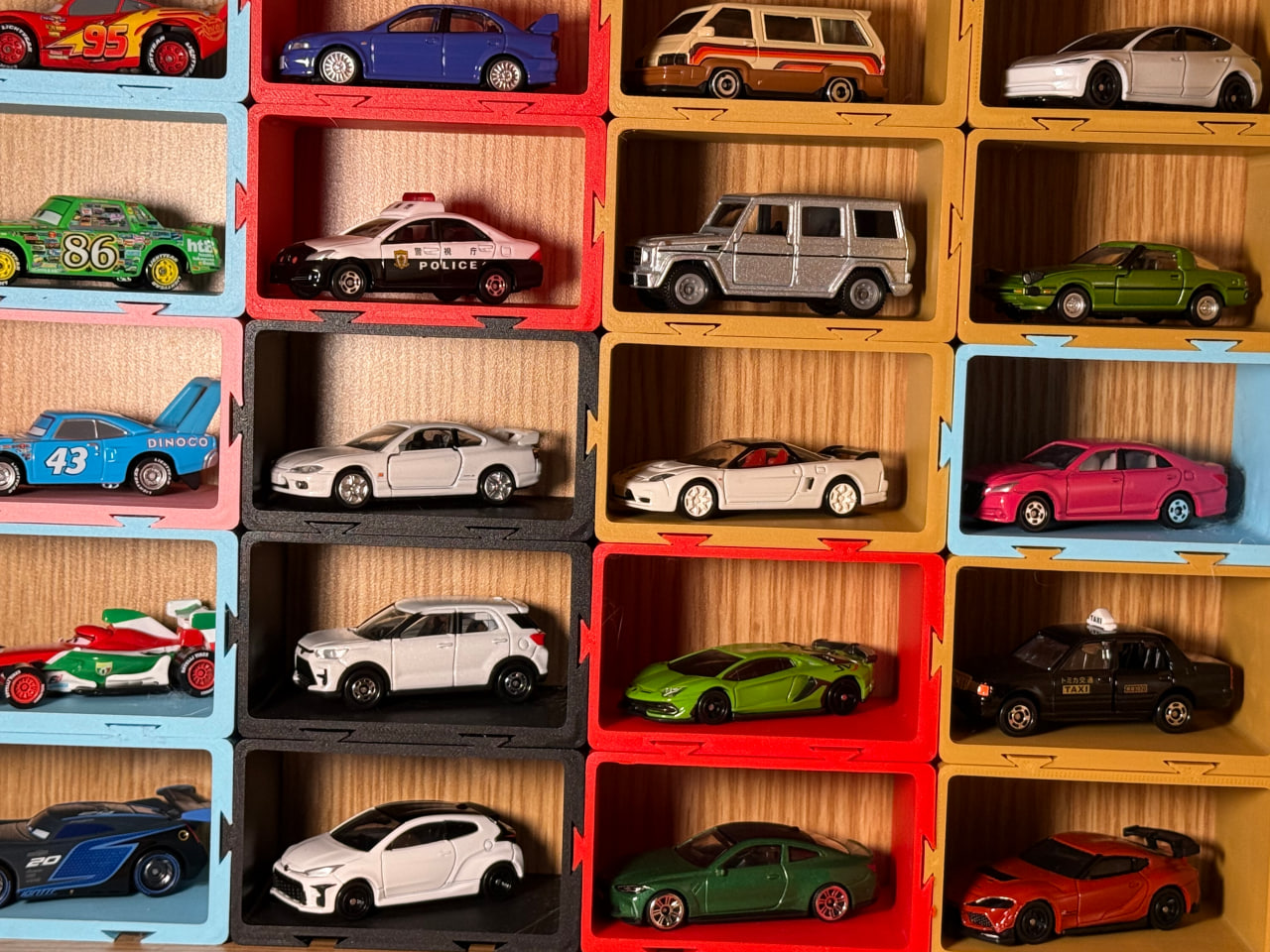 stand for car 1/64