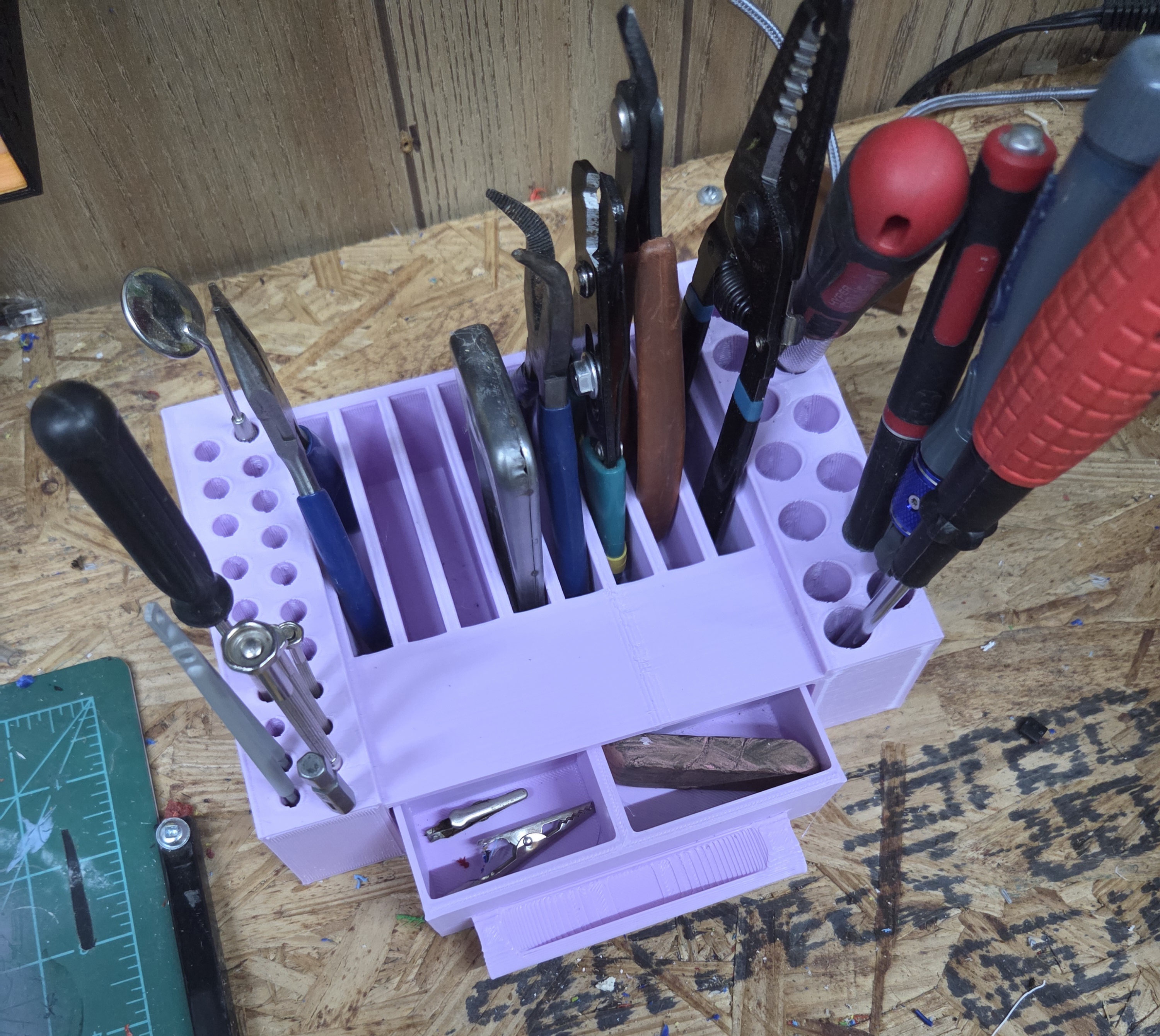 Work bench tool caddy