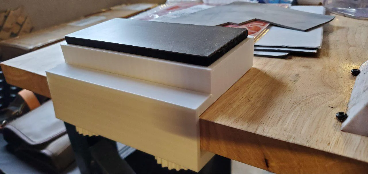 Diamond plate holder for knife sharpening (with clamp)
