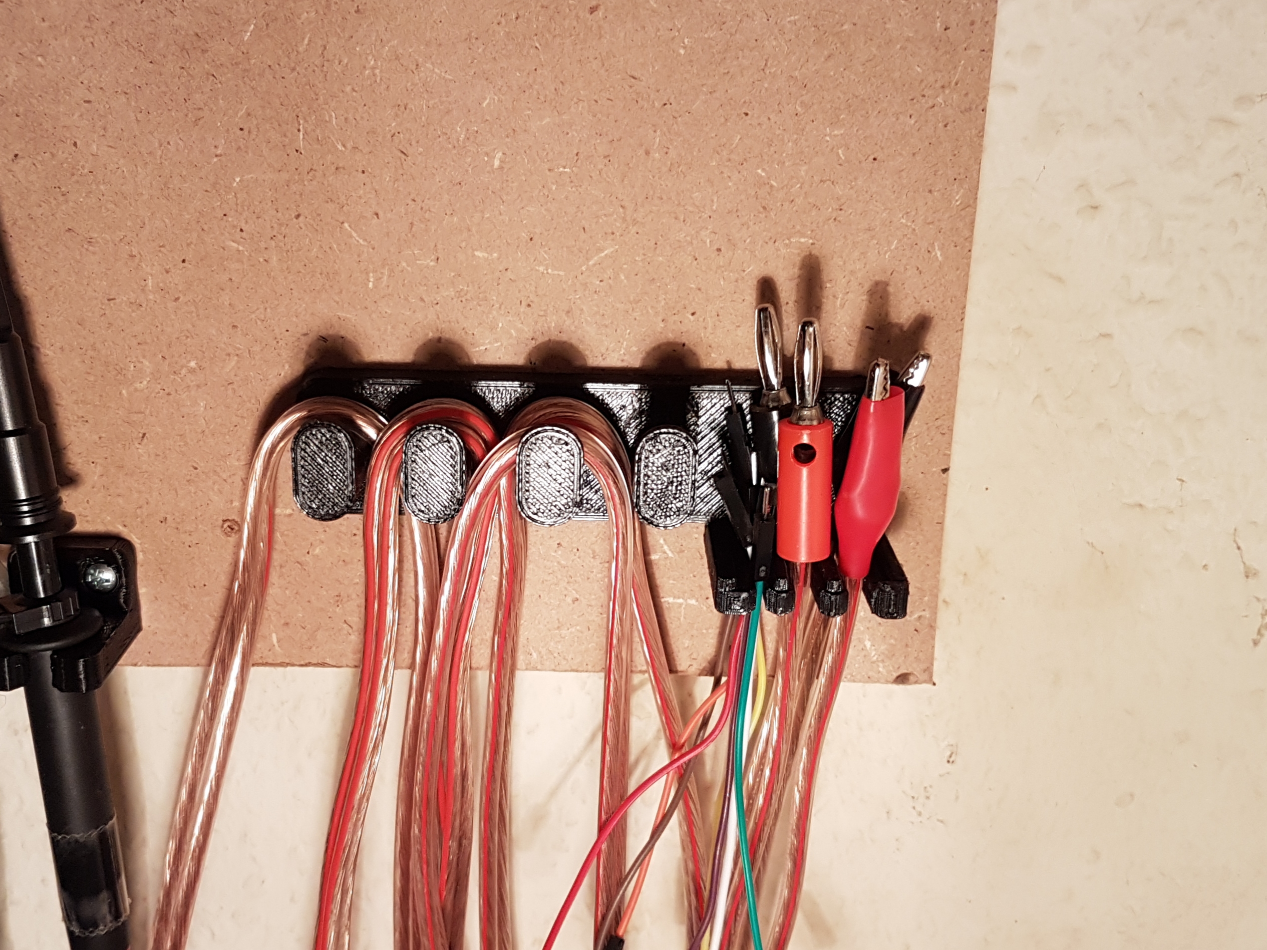 Cable Organizer (wall mounting) -- Kabel Organizer (Wandbefestigung)