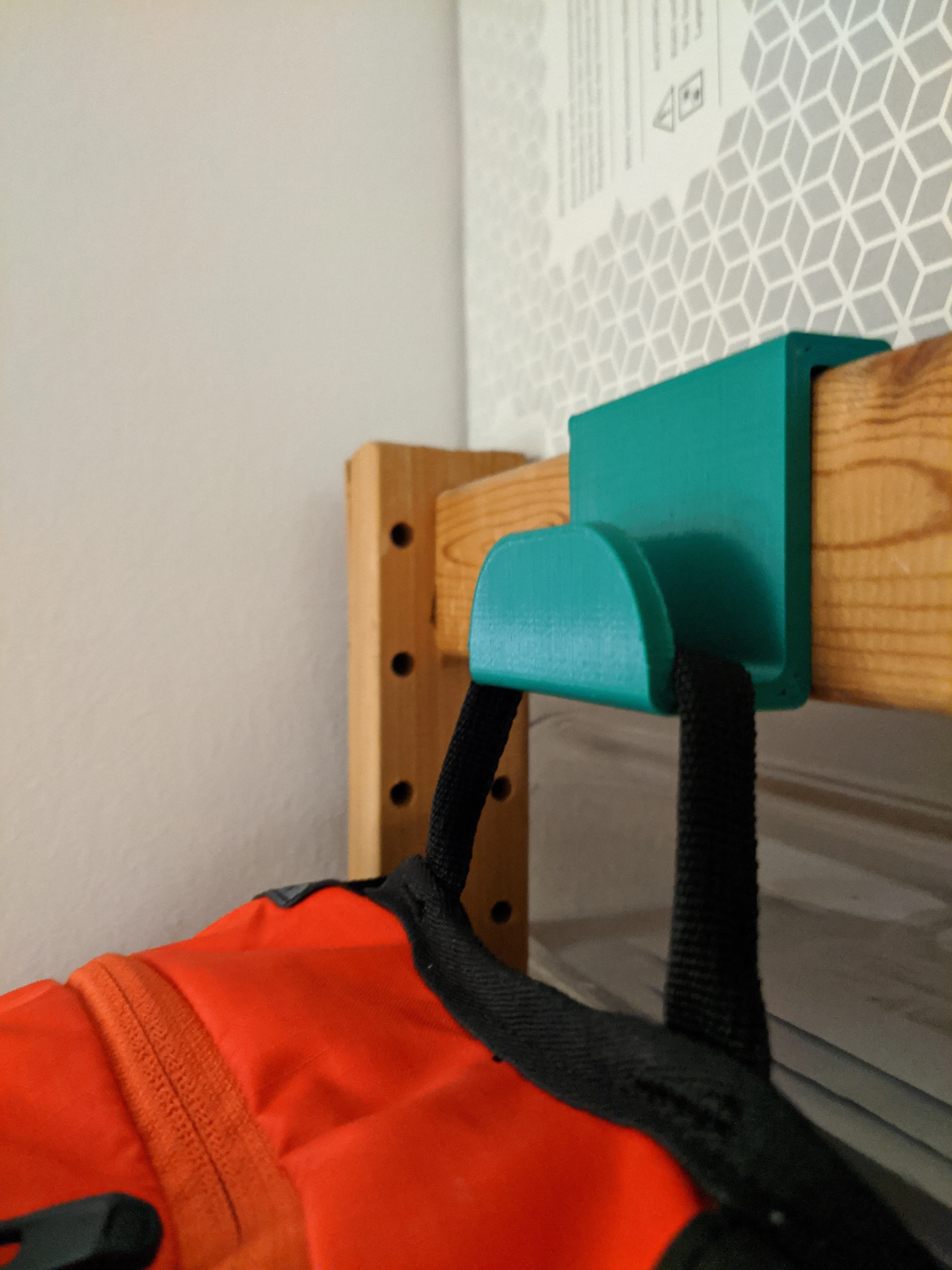 IVAR backpack hanger