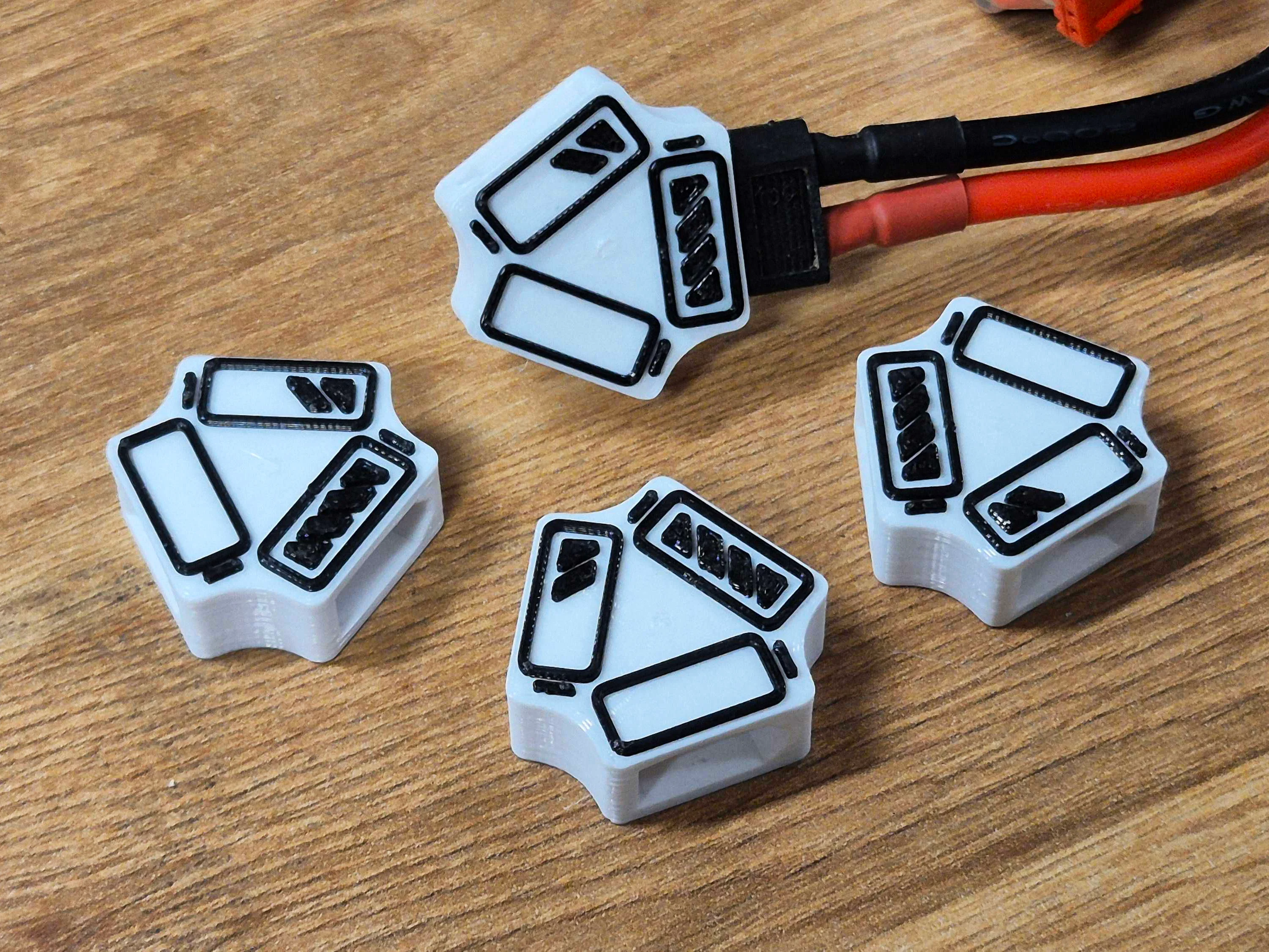 XT60 battery cap with charge indicators
