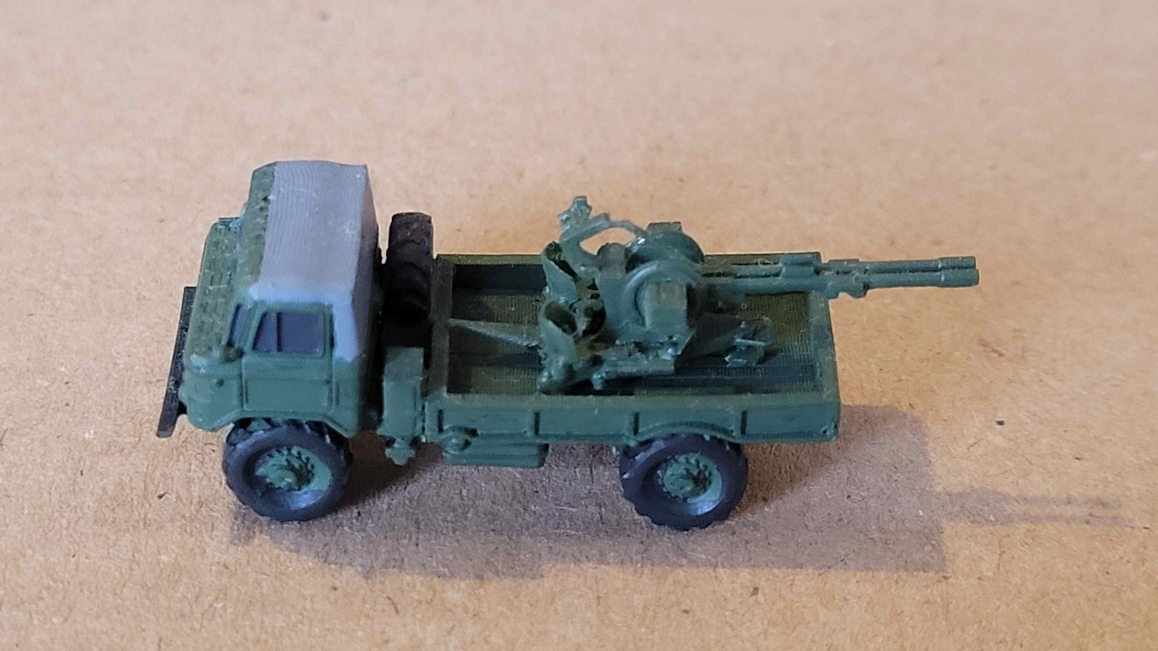 GAZ 66 - Airborne GAZ with antiaircraft gun ZU23-2 (1-160)