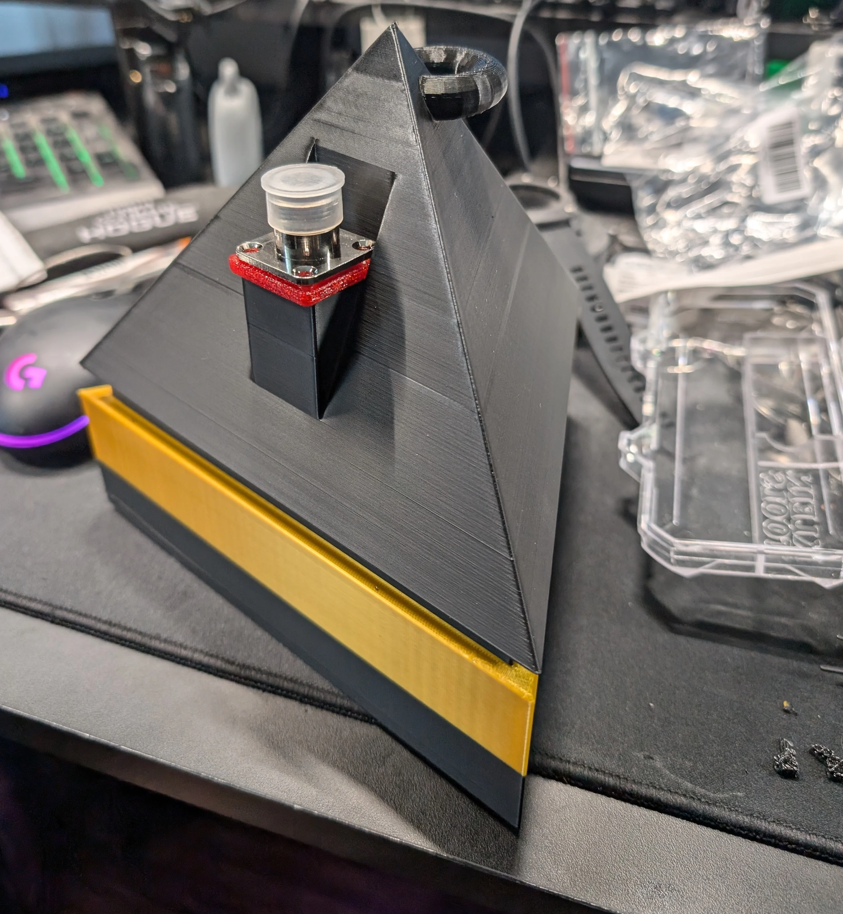 tree hanger or table top solar meshtastic node