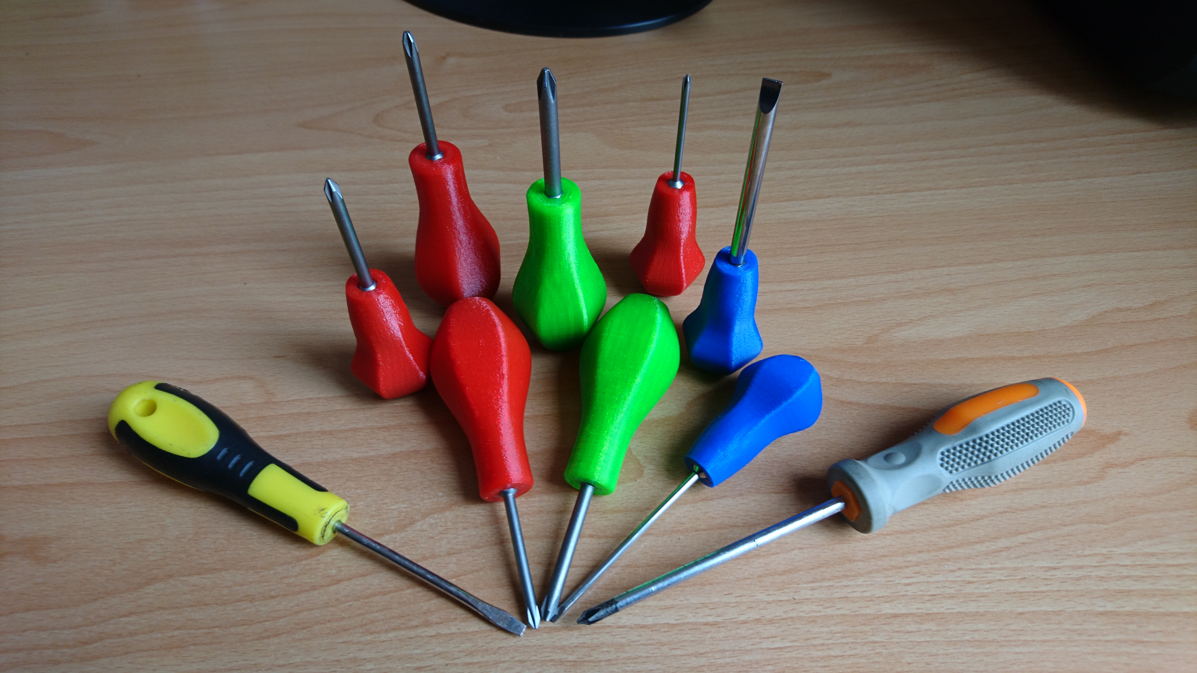 Pocket-size Screwdriver Bit Handles (Neodimium Magnets)