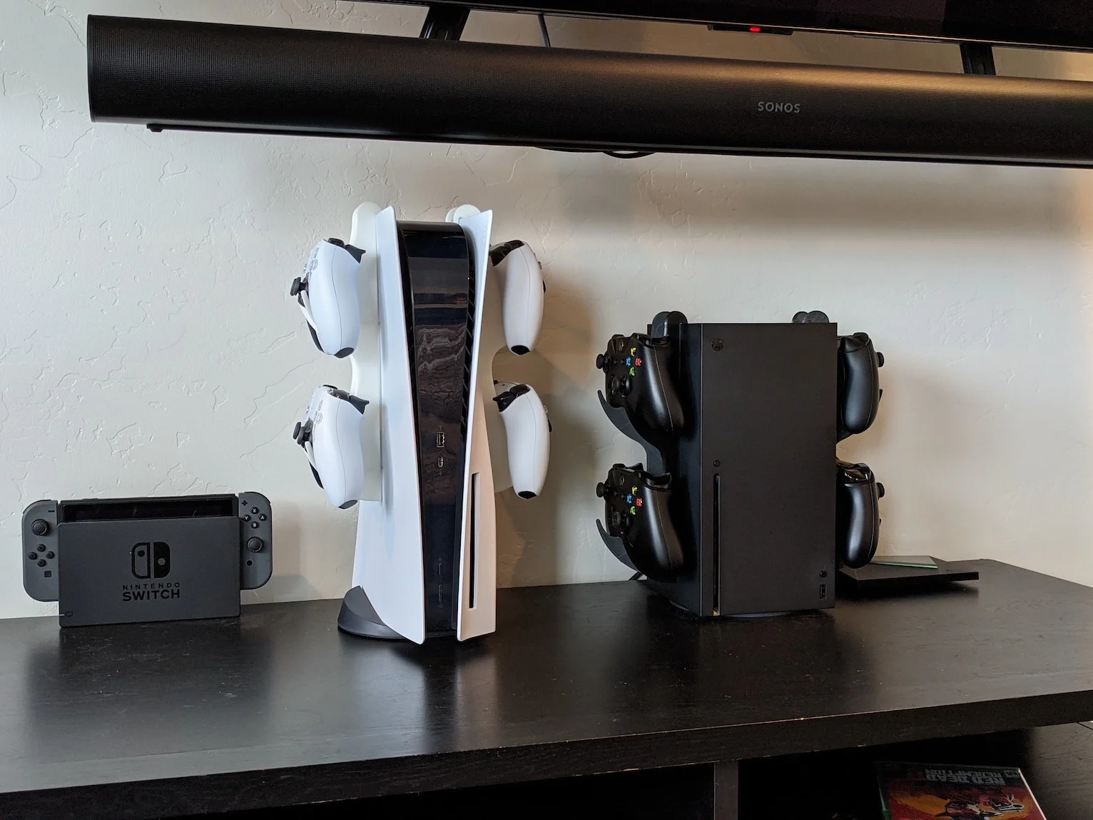 PS5 / Xbox Series X controller hanger