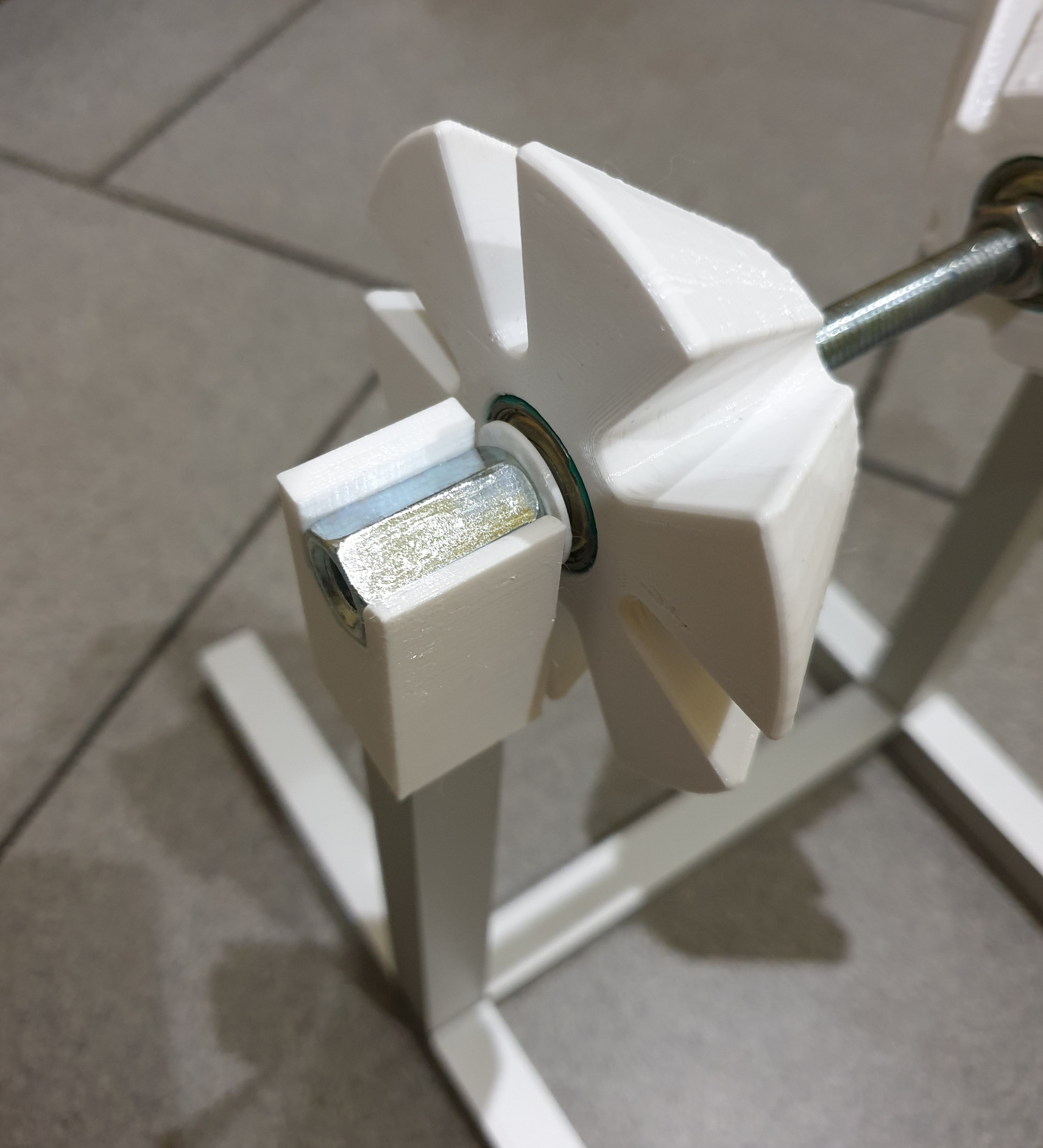 Universal adaptive filament spool (coil) holder (aluminum square tube 608 bearings M8 rod)