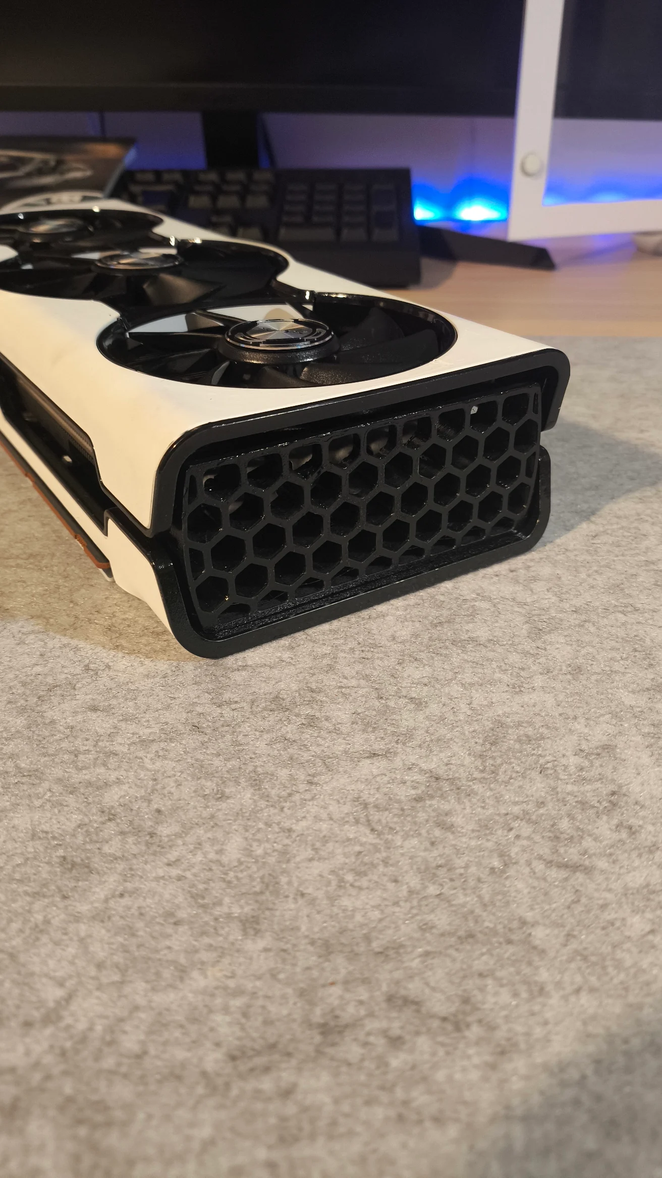 Custom hexagonal grill for xfx rx 5700xt thicc III